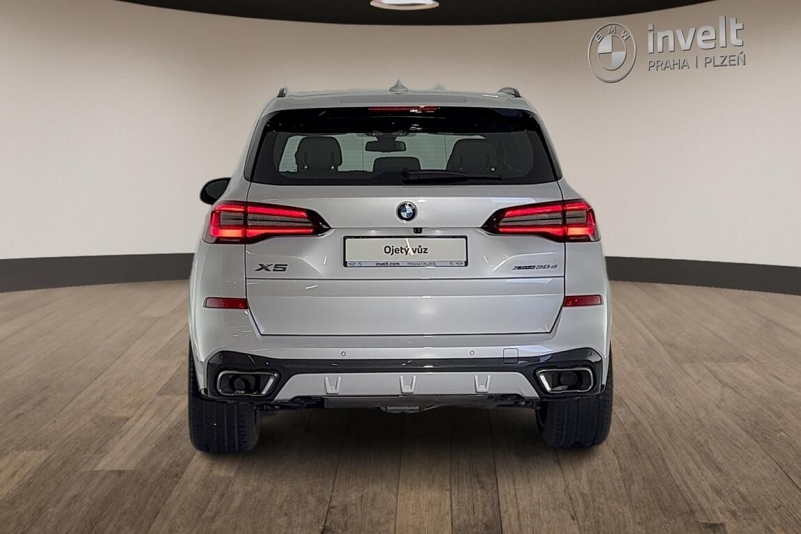 BMW X5, xDrive30d - fotka 4