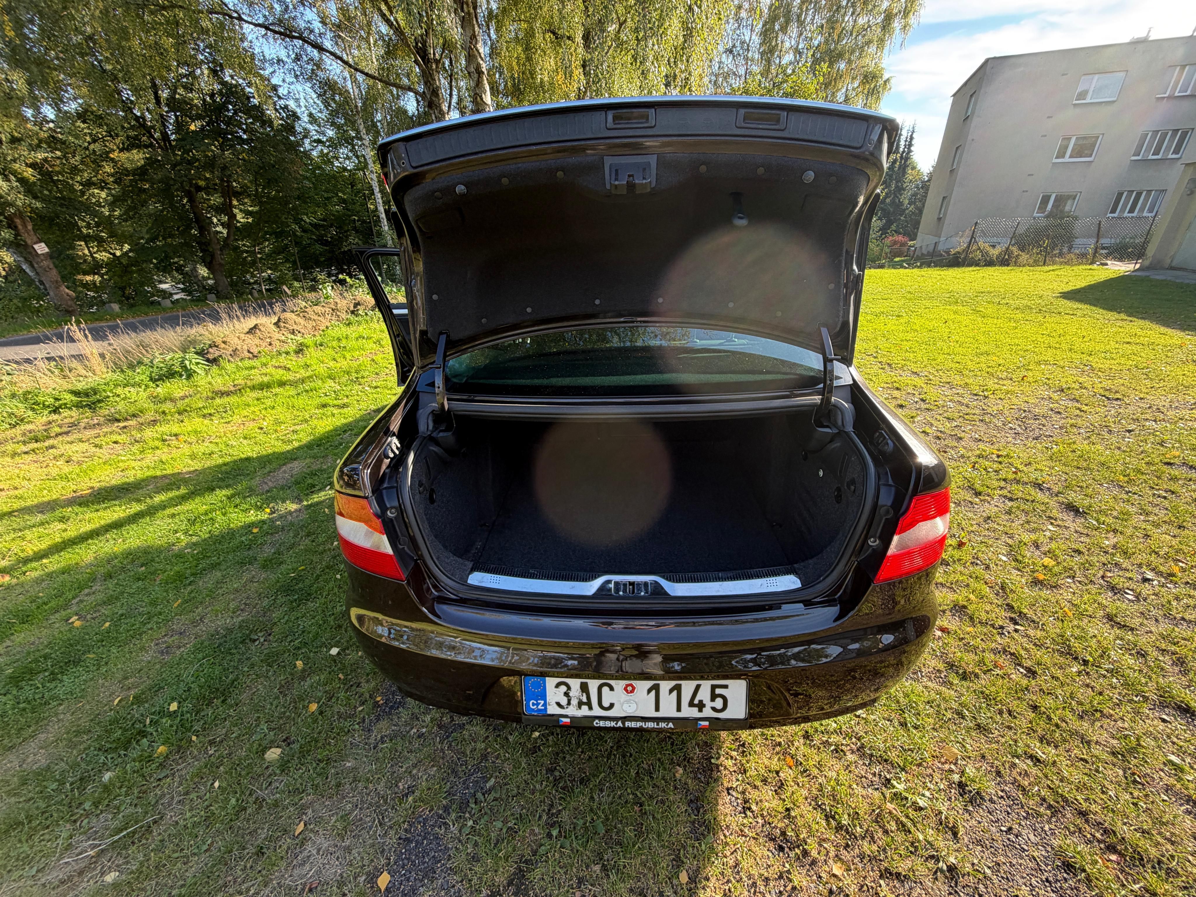 Škoda Superb, Automat - fotka 5