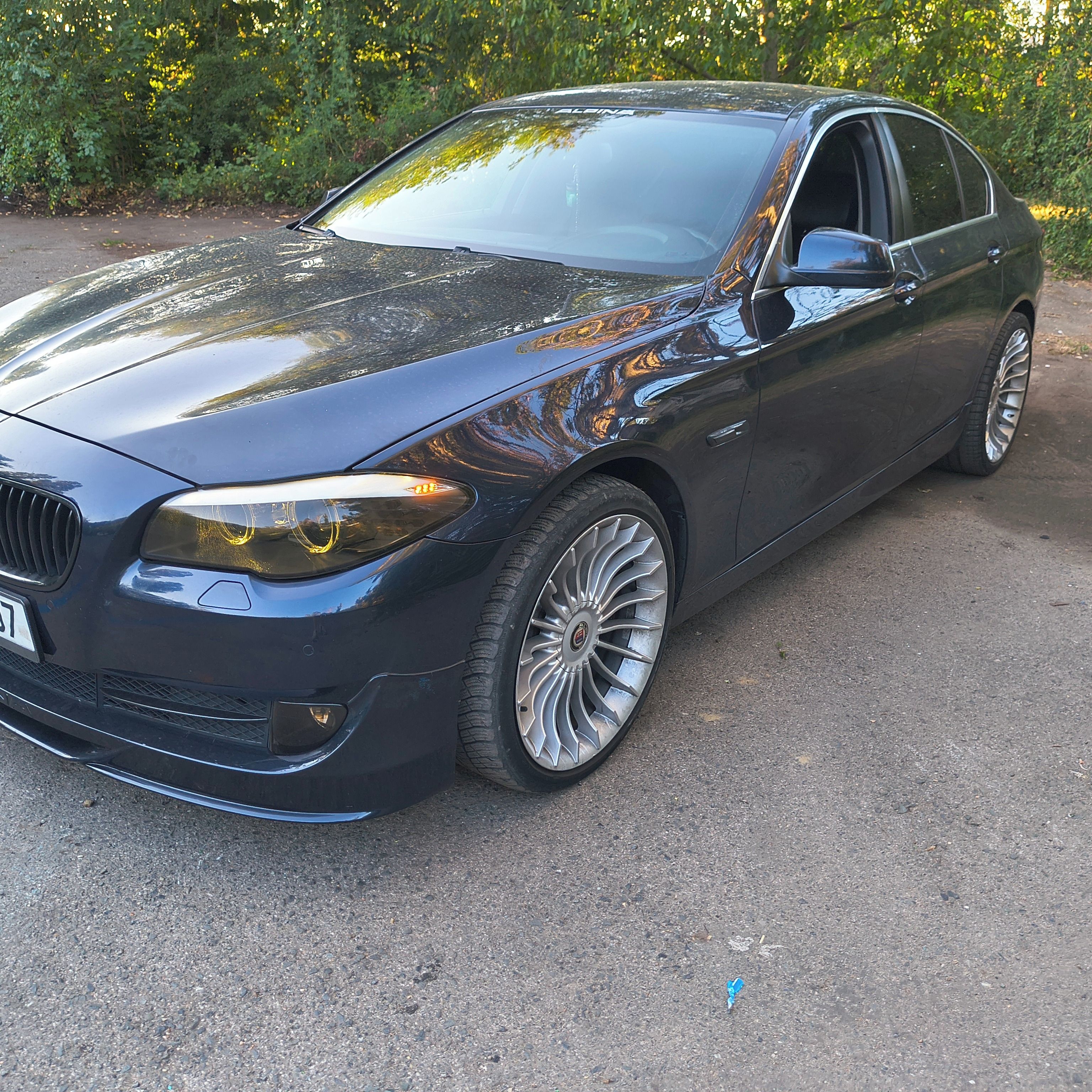BMW Řada 5, 528i benzín ,šestiválec N53