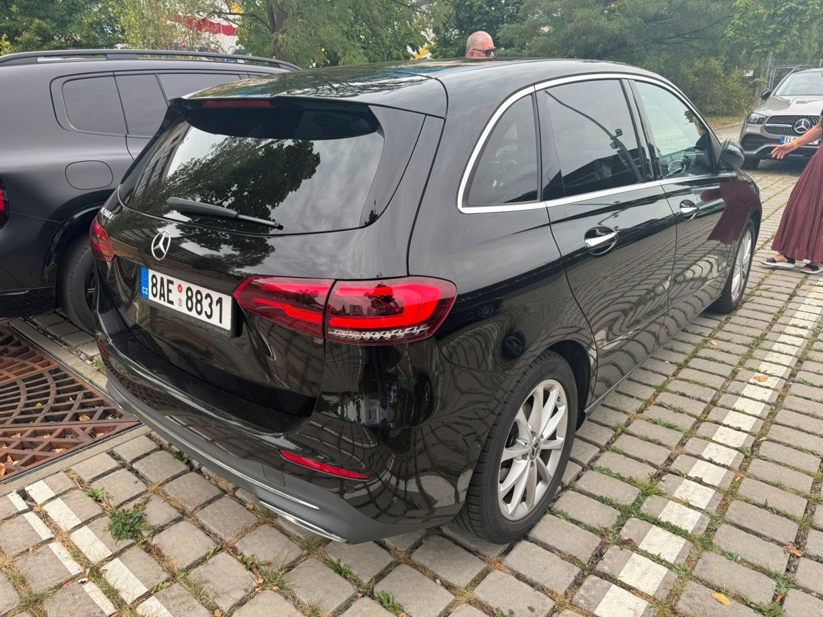 Mercedes-Benz Třídy B, Třída B 200 d Progressive Line - fotka 4