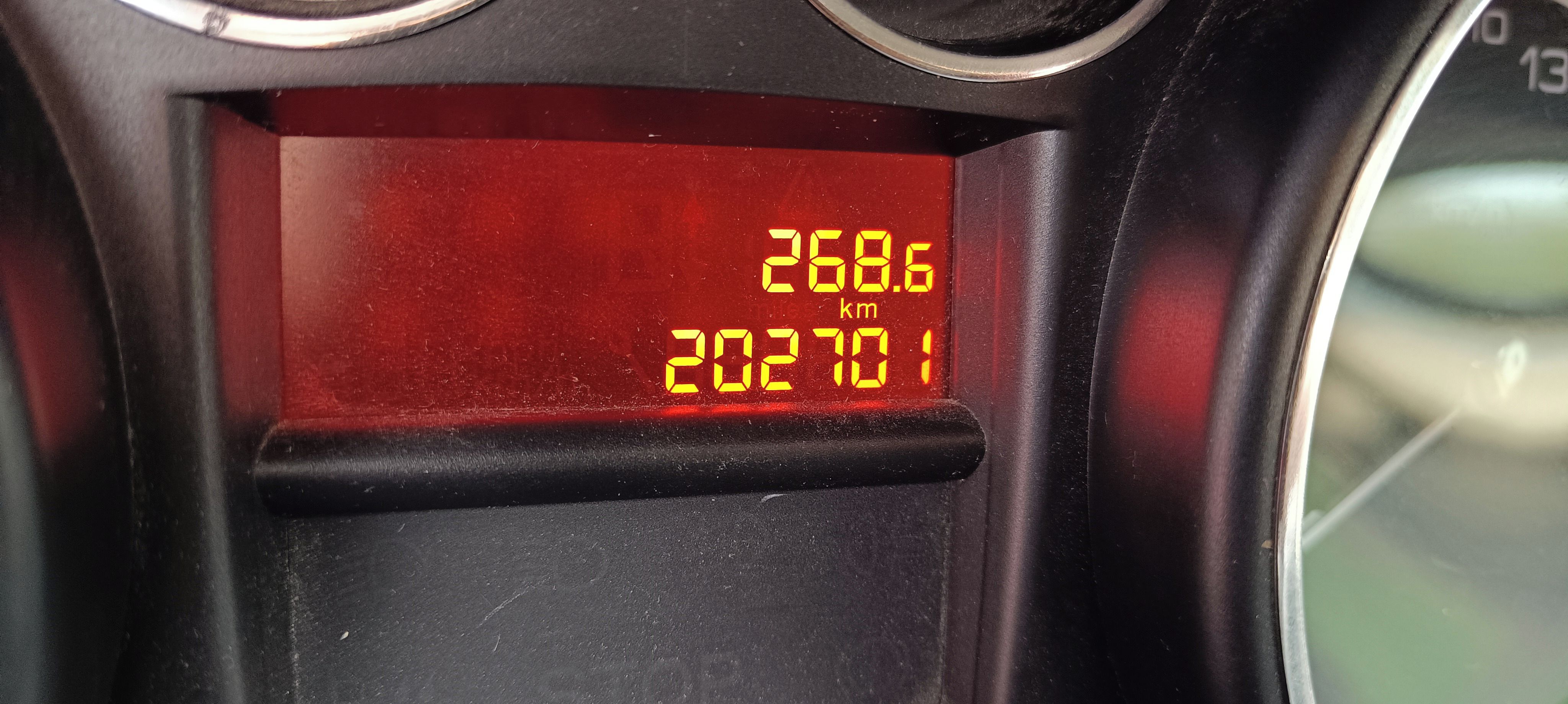 Peugeot 308, Pegueot 308 SW, nová STK, LPG - fotka 6
