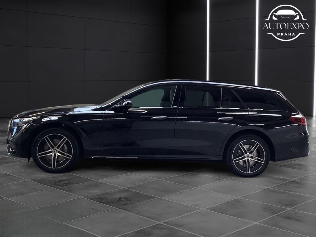 Mercedes-Benz Třídy E, 450d 4M T AMG*Night*PANORAMA - fotka 3
