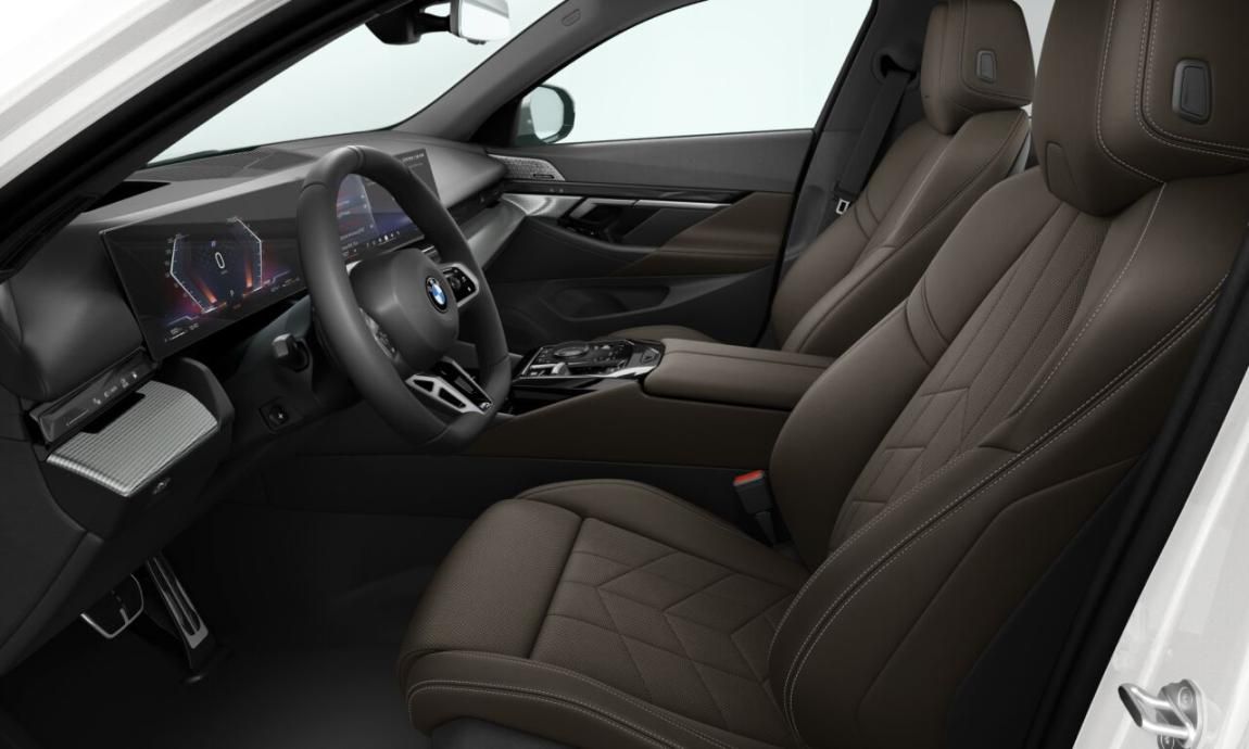 BMW Řada 5, 540d xDrive Sedan - fotka 4