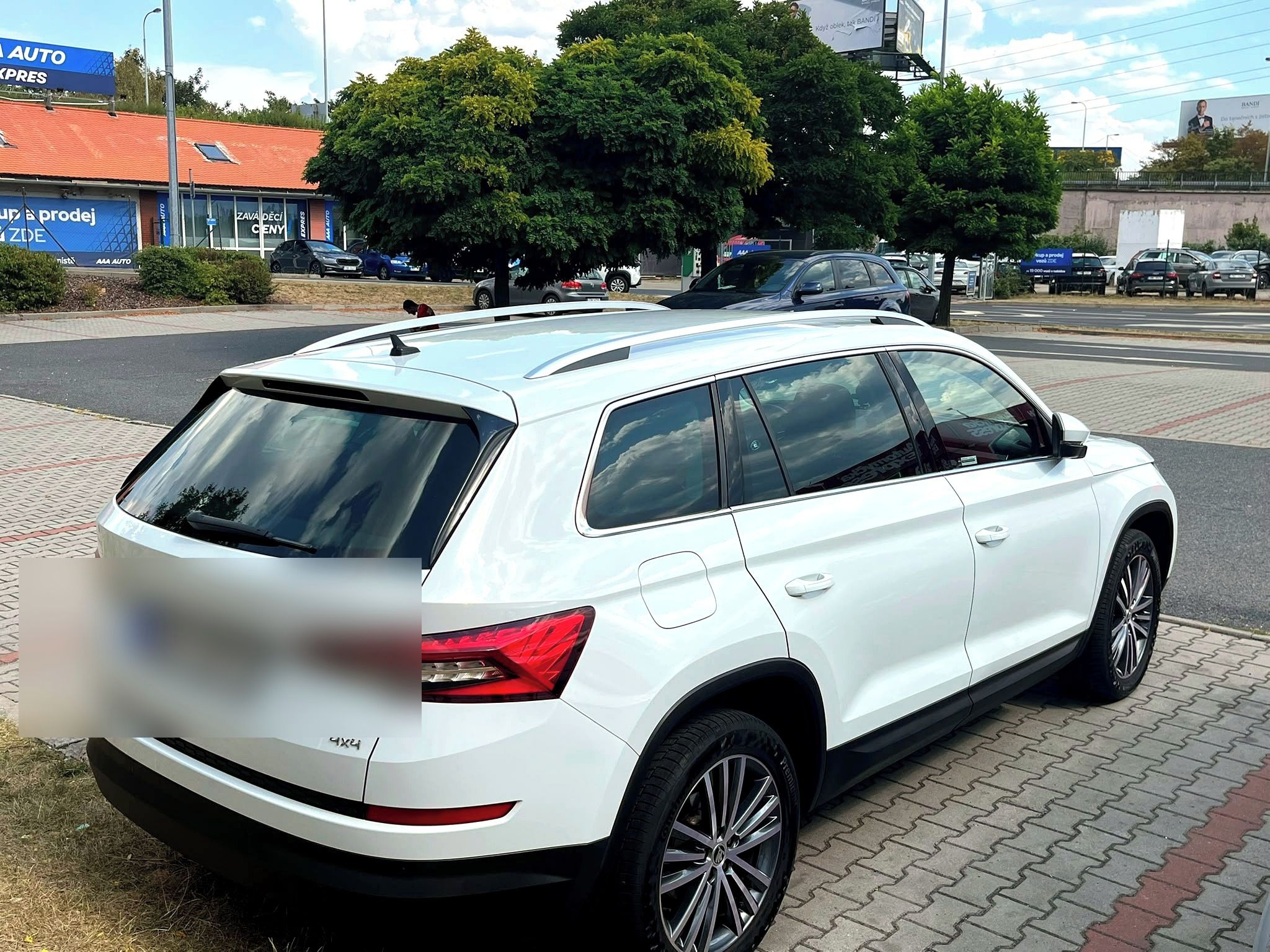 Škoda Kodiaq, Škoda Kodiaq, 2.0 TDi 140kW - fotka 3