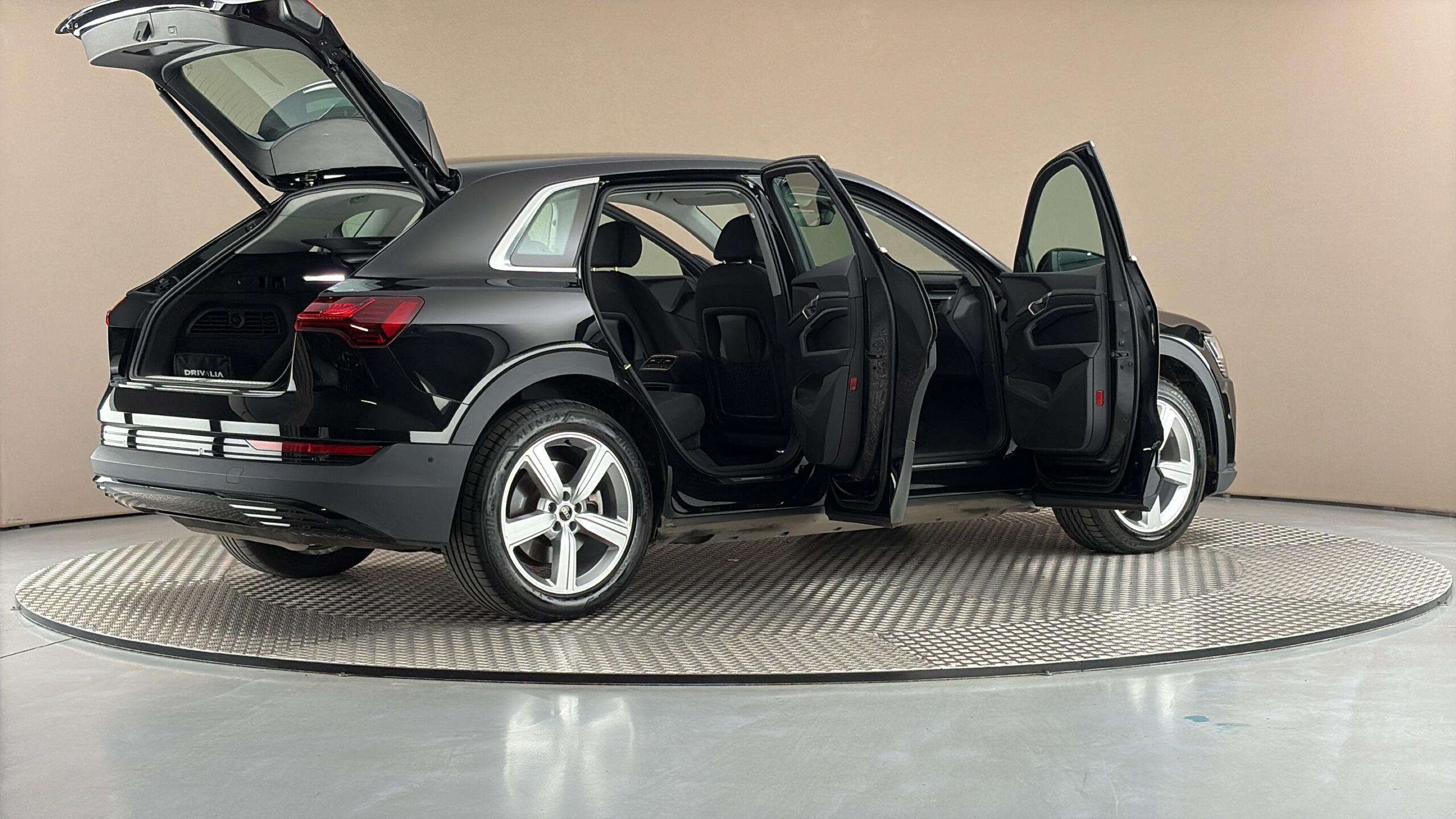 Audi e-tron, 55 AUT Quattro - fotka 6