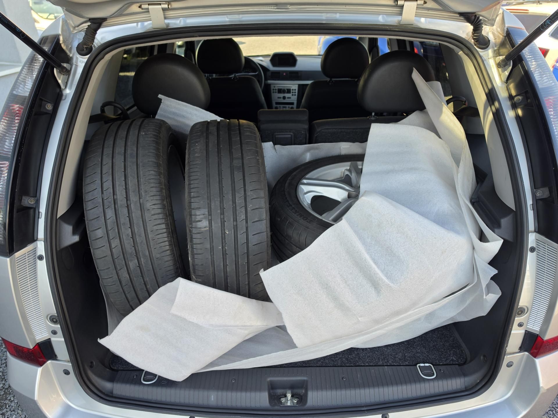 Opel Meriva, 1.8 16V Automat Robot - fotka 5