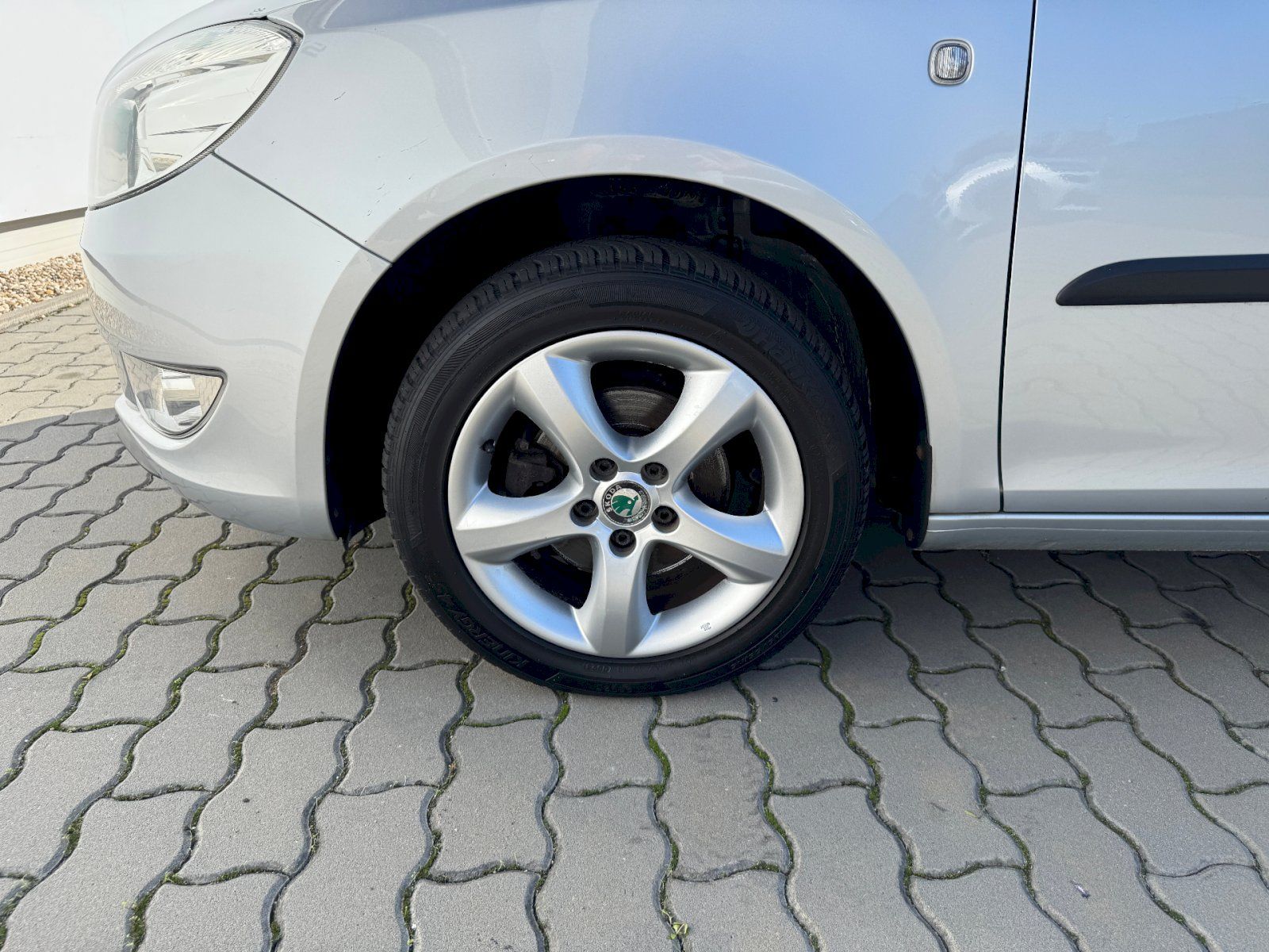Škoda Roomster, Roomster Ambition 1,2 TSI 63 k - fotka 6