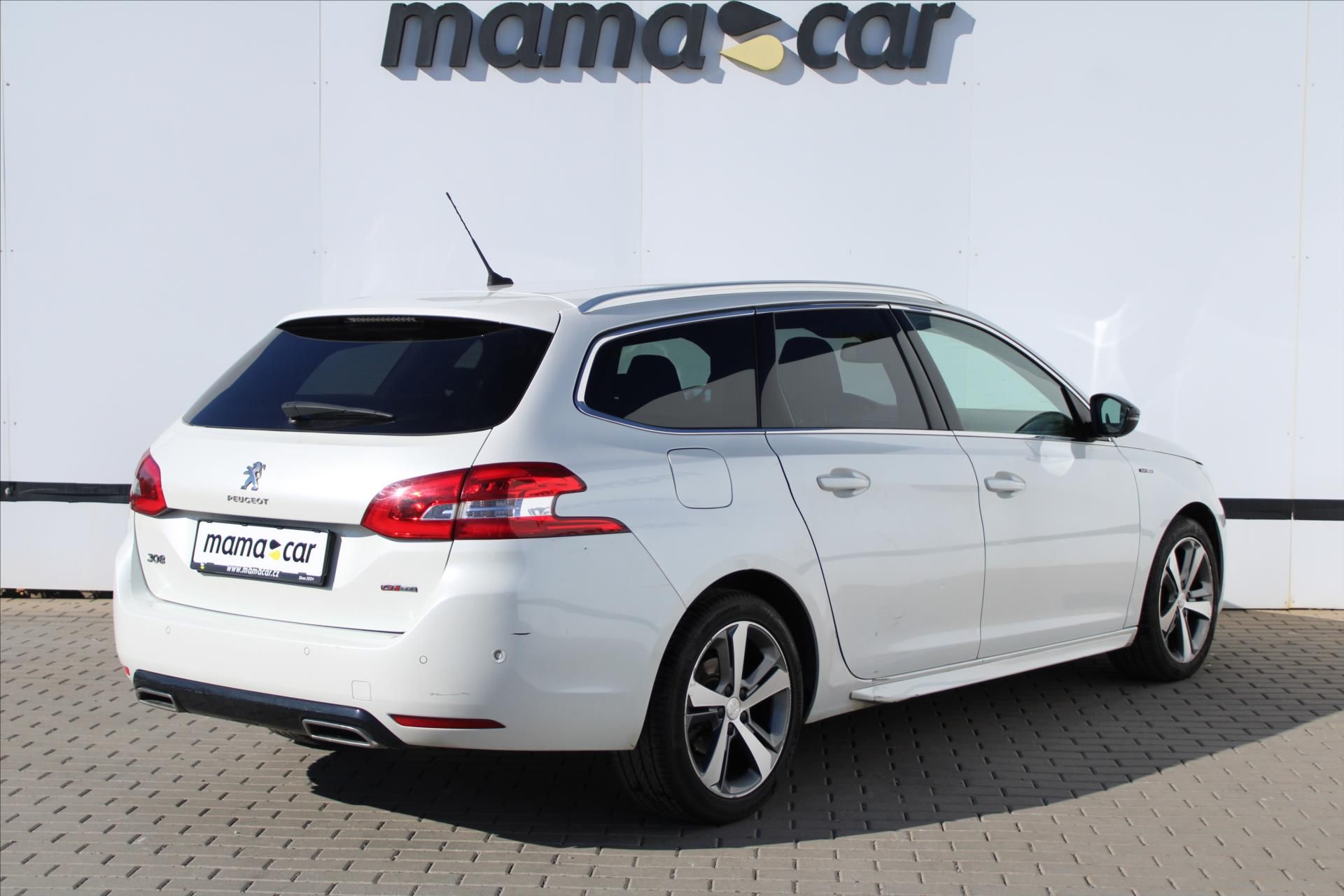 Peugeot 308, 1.5HDi 96kW GT-LINE 1.MAJ ČR - fotka 3
