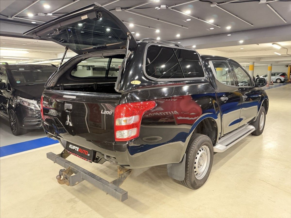 Mitsubishi L200, 2,4 DI-D  Invite-4WD DOUBLE CA - fotka 6
