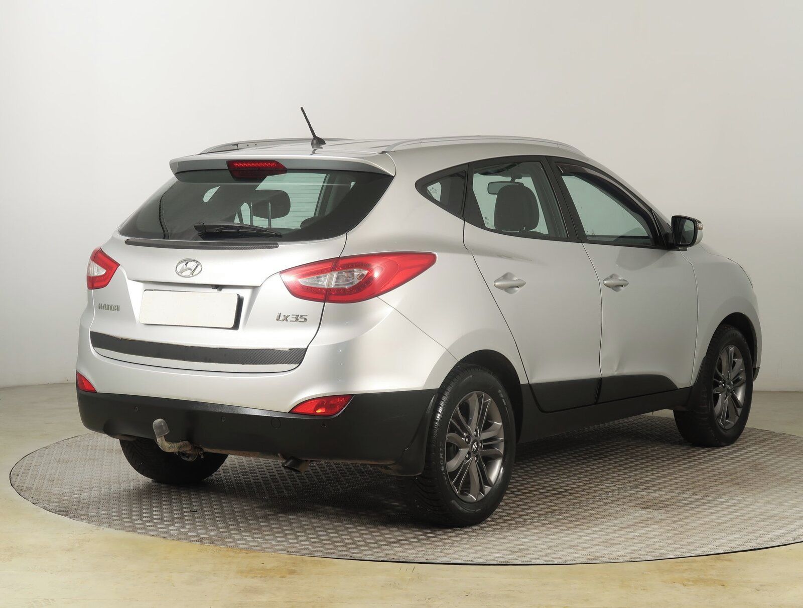 Hyundai ix35, 2.0 GDI, Kožené sedačky - fotka 5