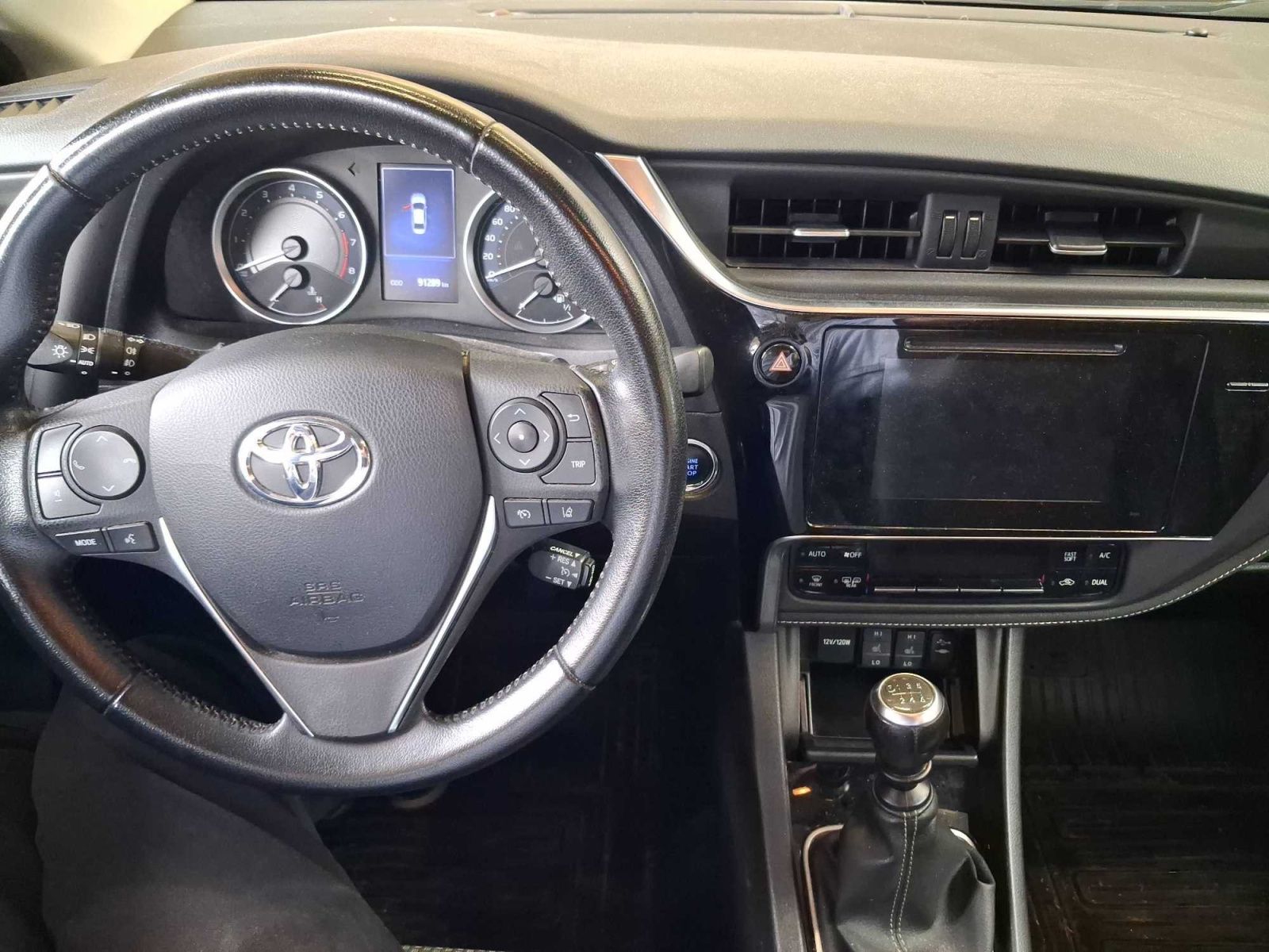 Toyota Corolla, 1.6 Valvematic, Serv.kniha - fotka 3