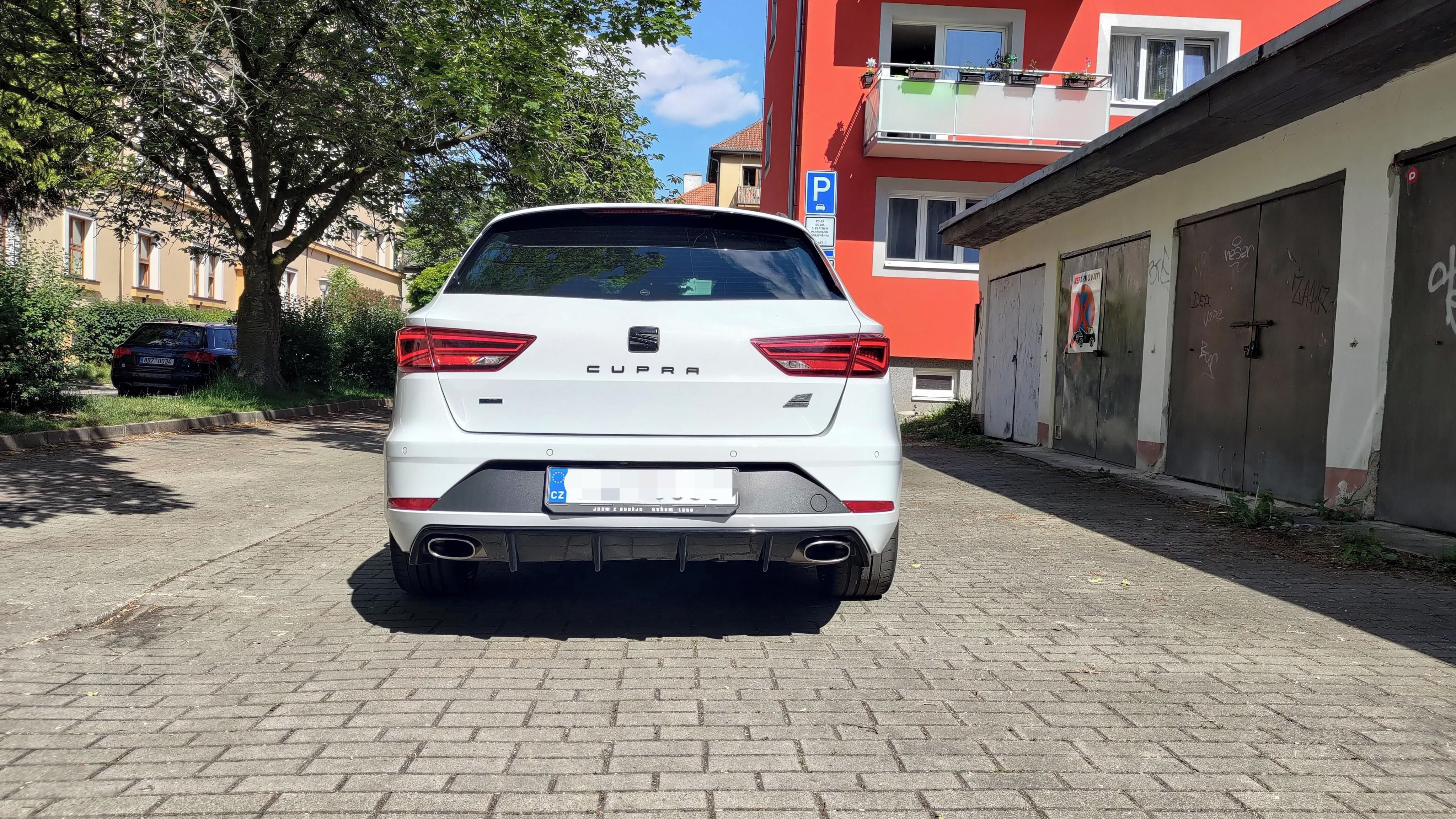 Seat Leon, Seat Leon Cupra 300 ST 4drive - fotka 4
