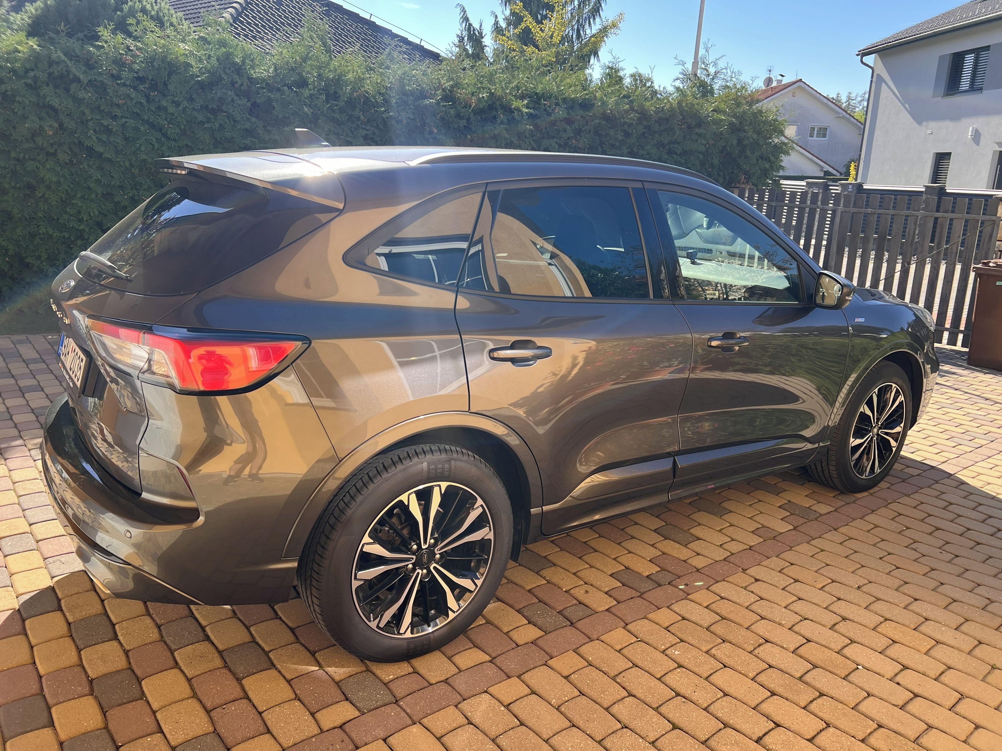 Ford Kuga, 2.0 EcoBlueAWD,AT 8st.,ST-X,TZ - fotka 4
