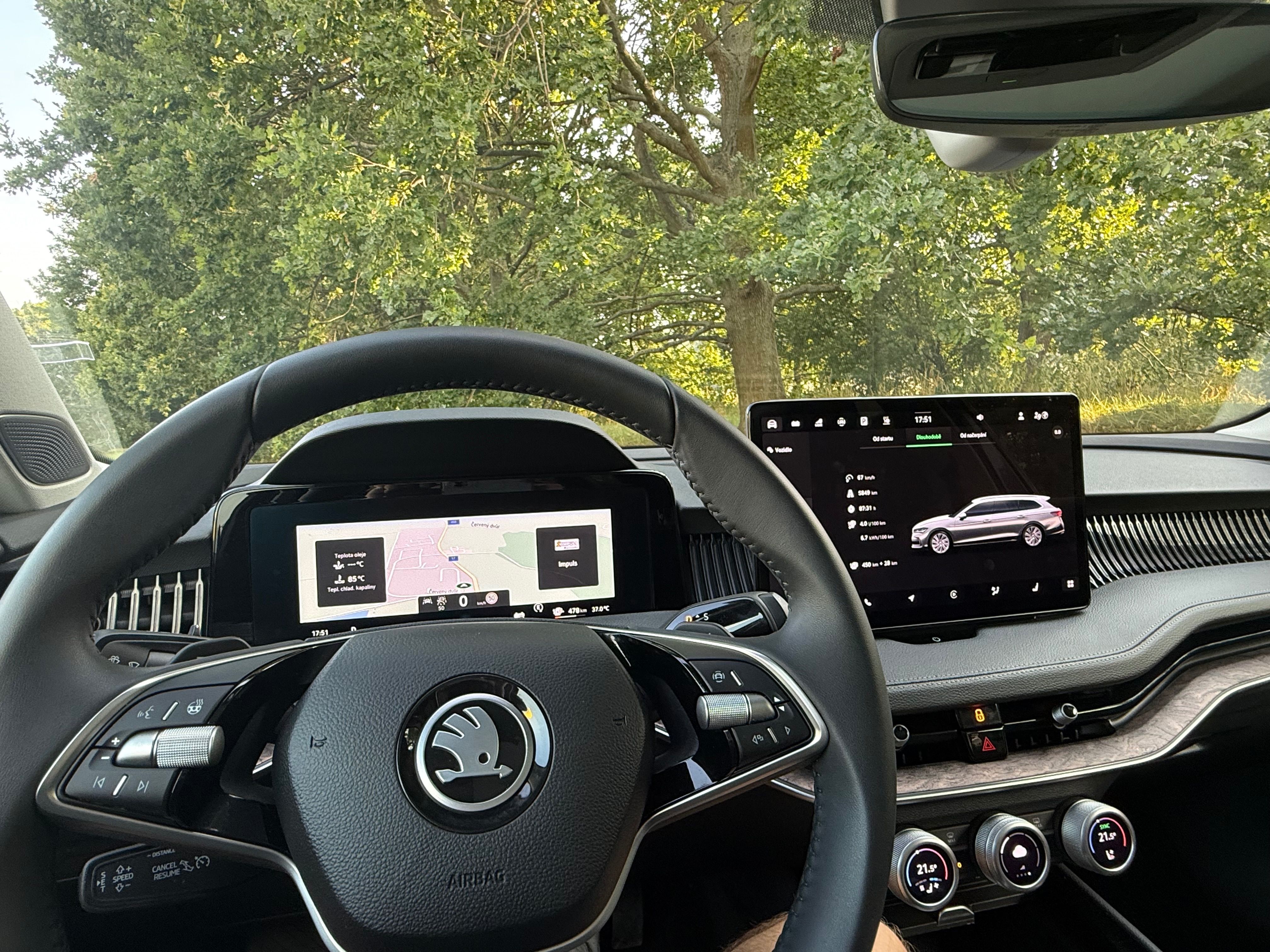 Škoda Superb, COMBI IV DSG L&K 1.5 TSI - fotka 5