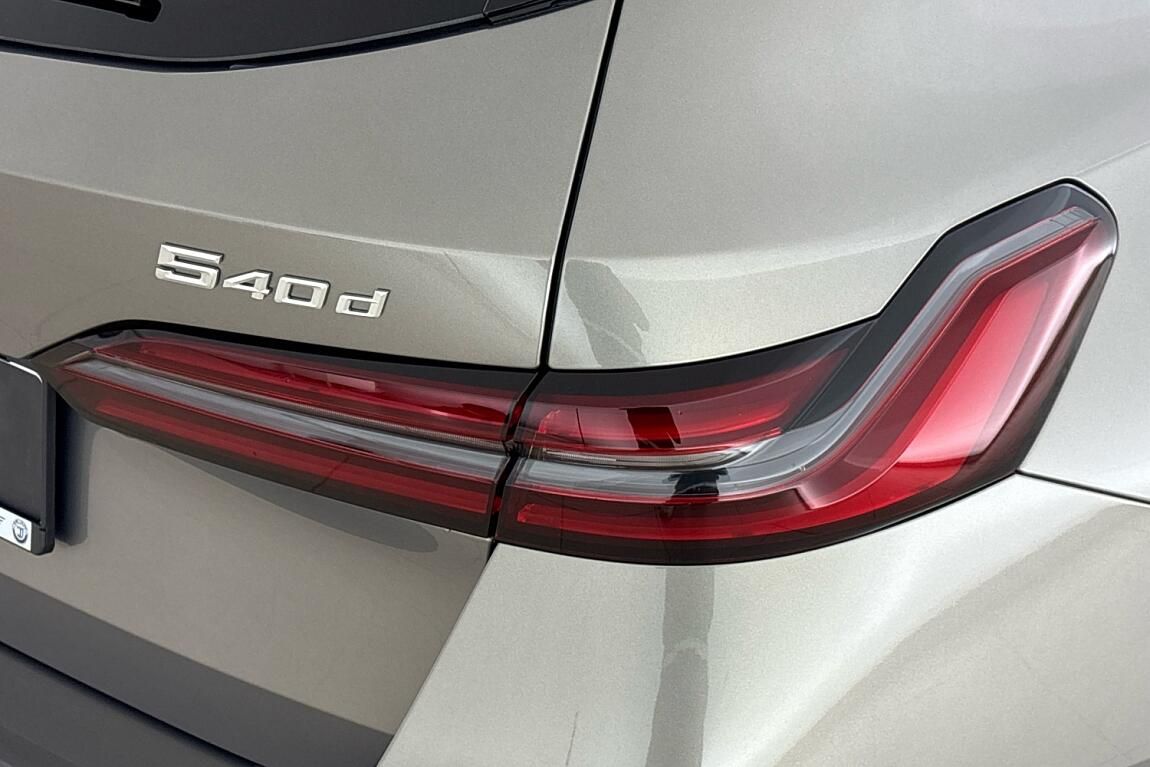 BMW Řada 5, 540d xDrive Touring - fotka 5