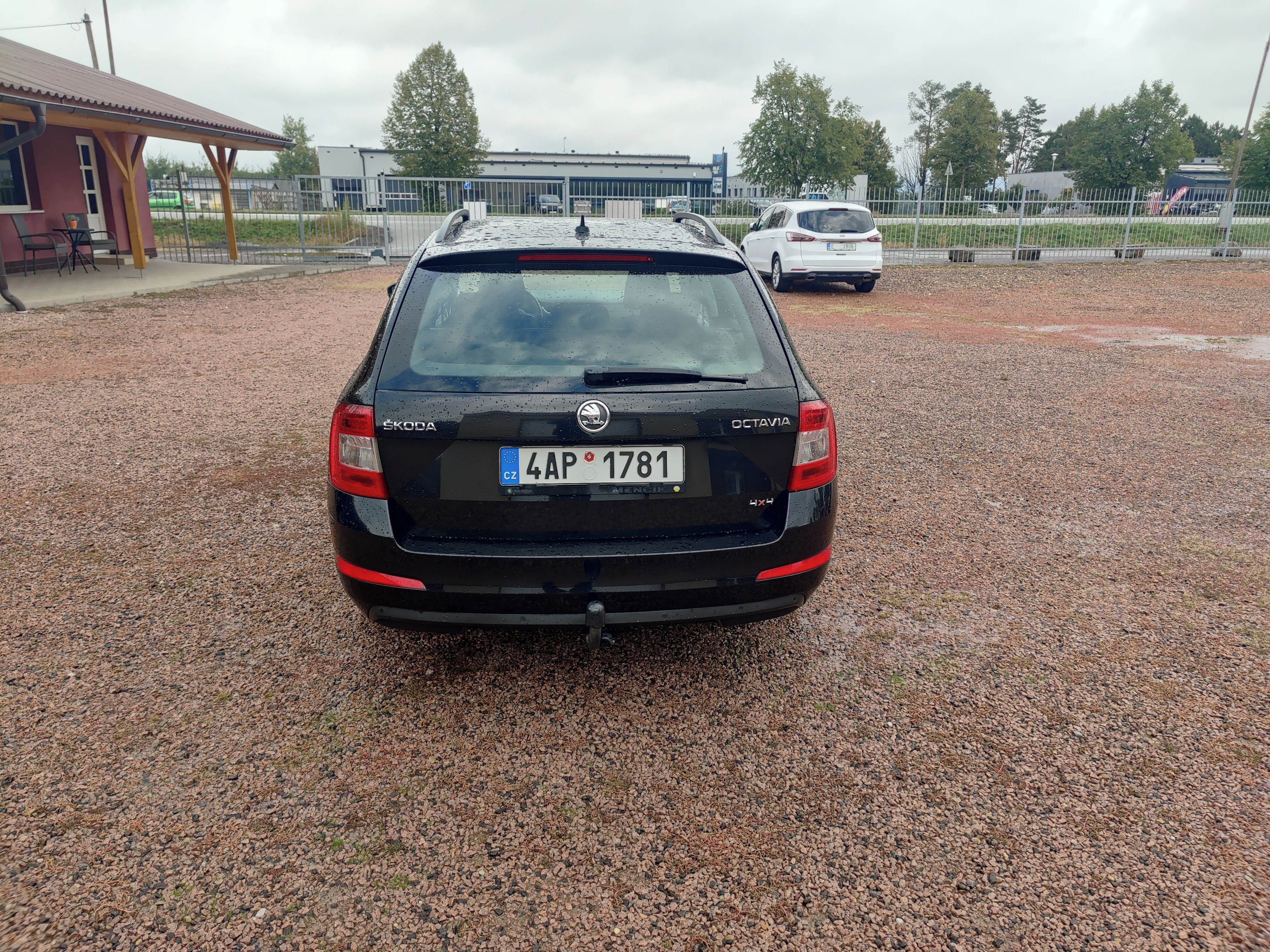 Škoda Octavia, 4x4,ČR ,2 MAJ.,PLNÝ SERVIS - fotka 4