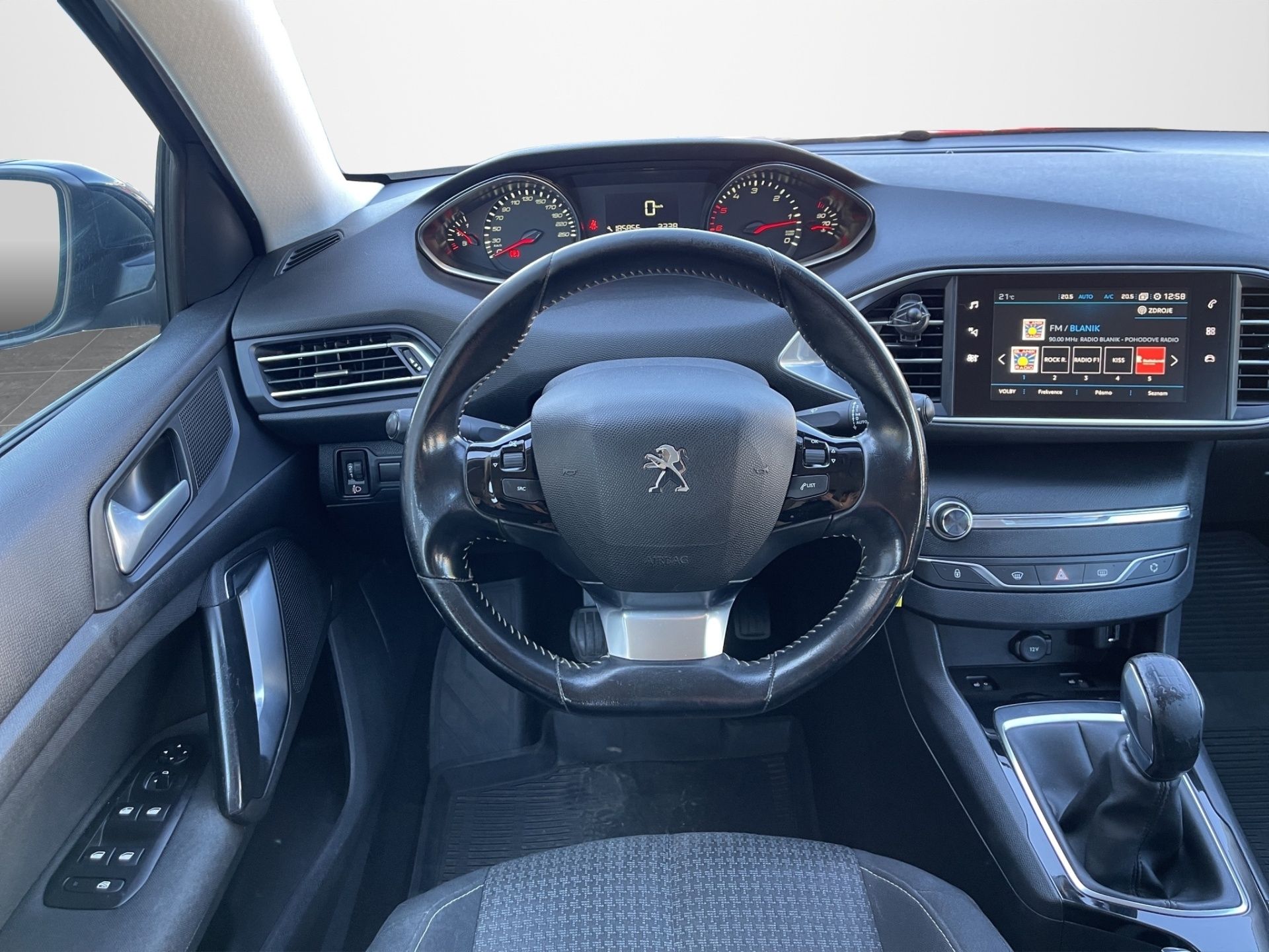 Peugeot 308, 1.5 HDI 73 kW S&S blue Active - fotka 6