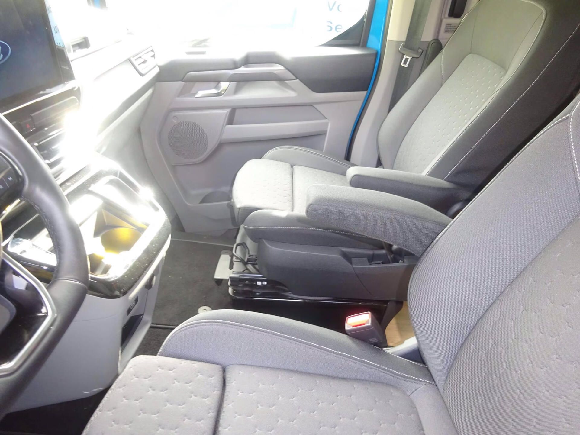 Ford Transit Custom, Nugget 320 L1 Titanium Automat - fotka 6