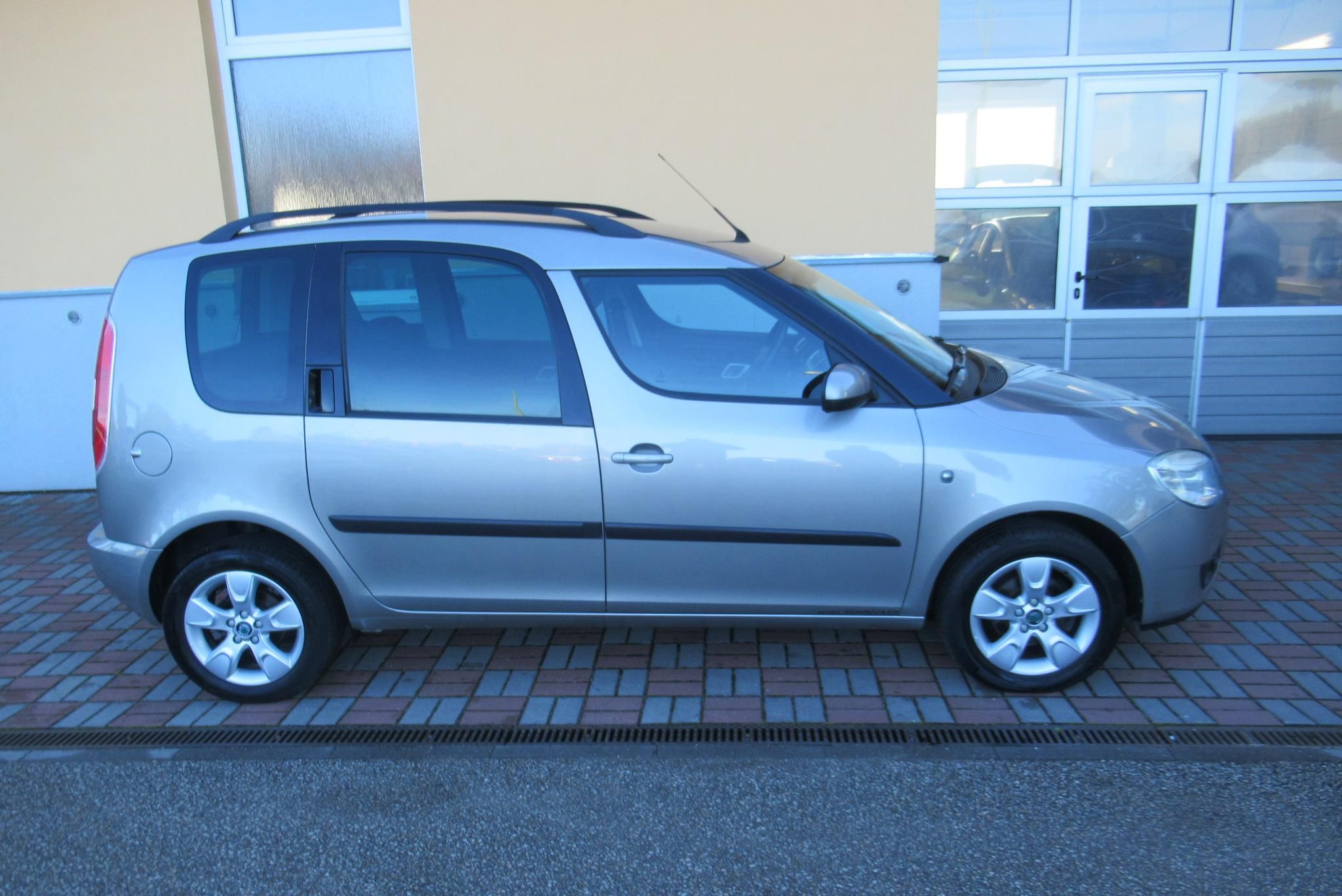 Škoda Roomster, 1.4i AUT. KLIMA SADA KOL - fotka 3