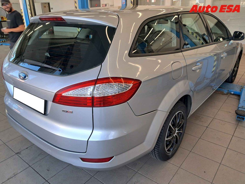 Ford Mondeo, 2.0 D - fotka 2