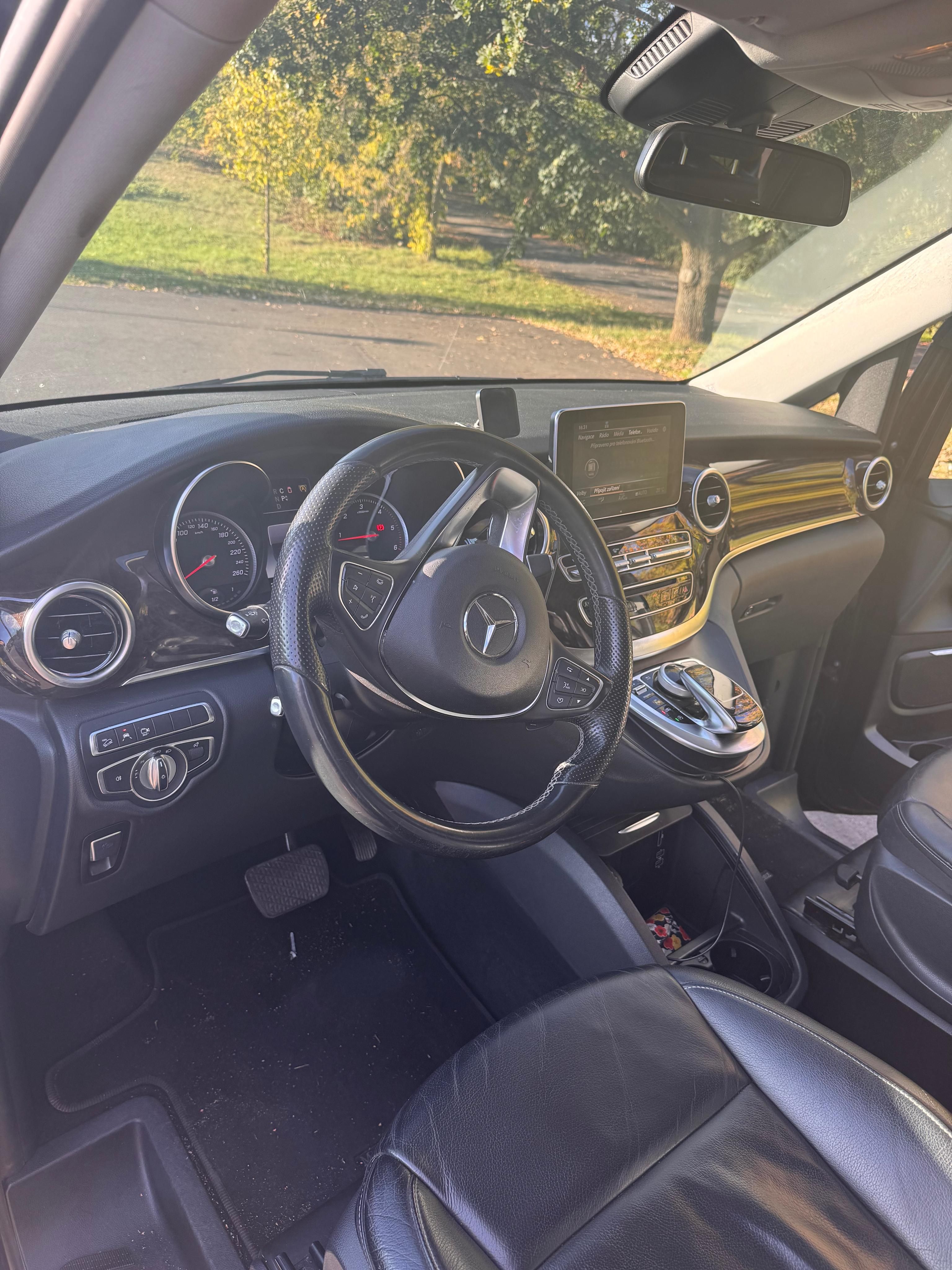 Mercedes-Benz Třídy V, 4x4, 2017, 203 000 km, 7 mist - fotka 6