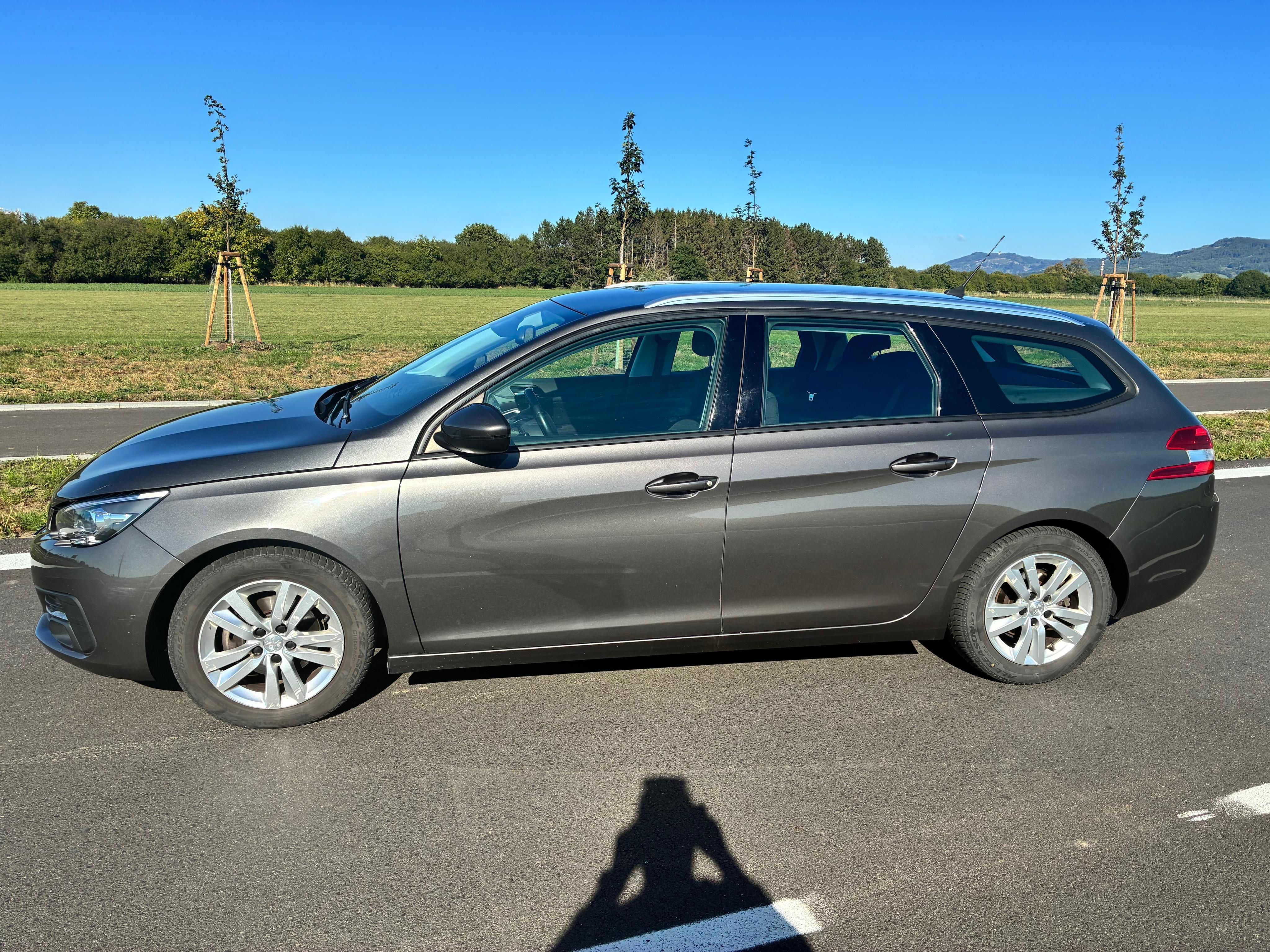 Peugeot 308, 1.6 Blue HDI SW Active - fotka 4