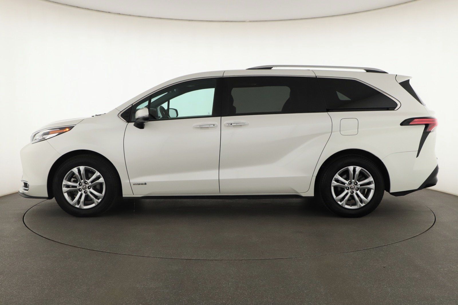 Toyota Sienna, Hybrid - fotka 2