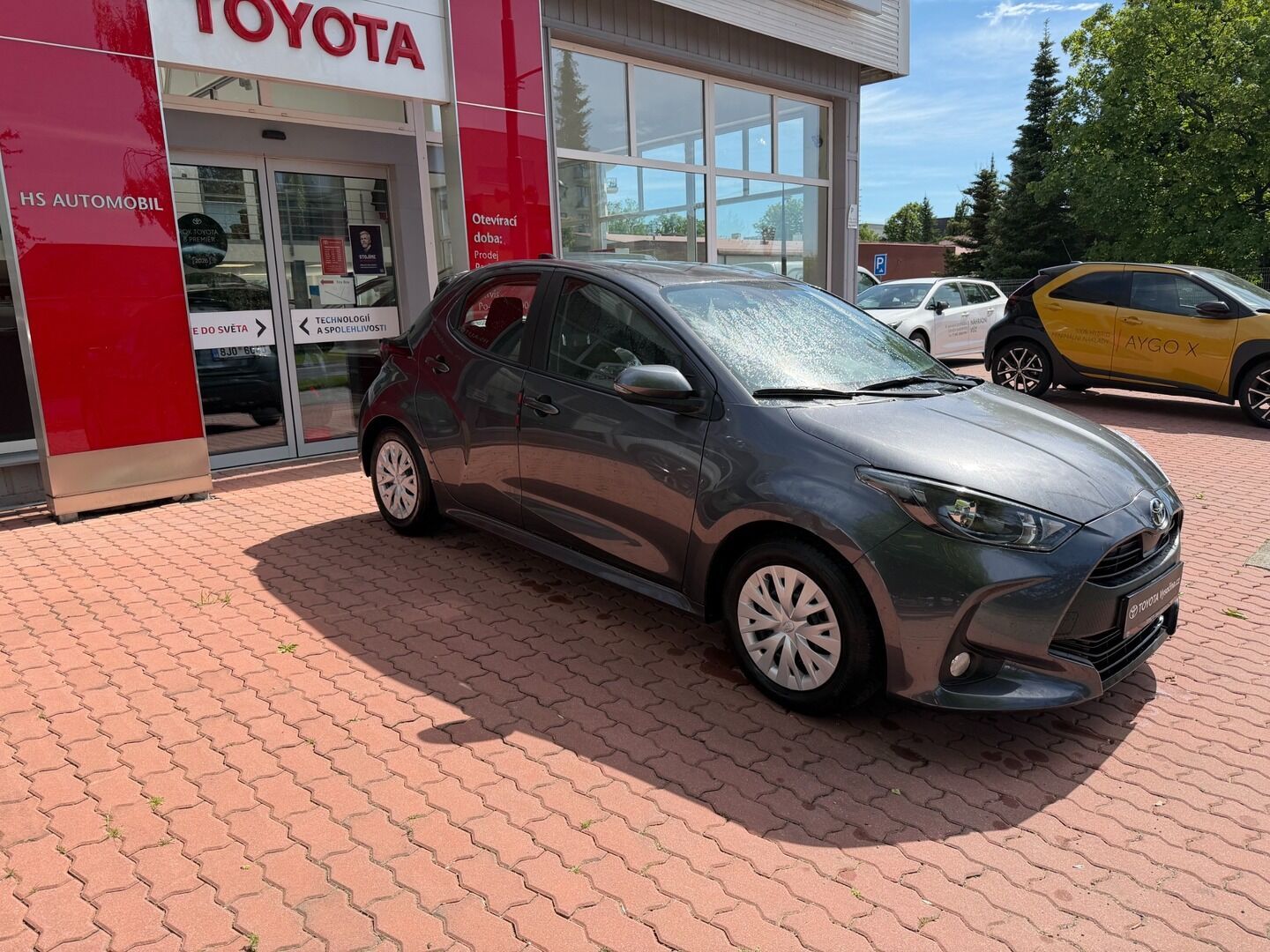 Toyota Yaris, 1.5 hybrid e-CVT Comfort - fotka 4