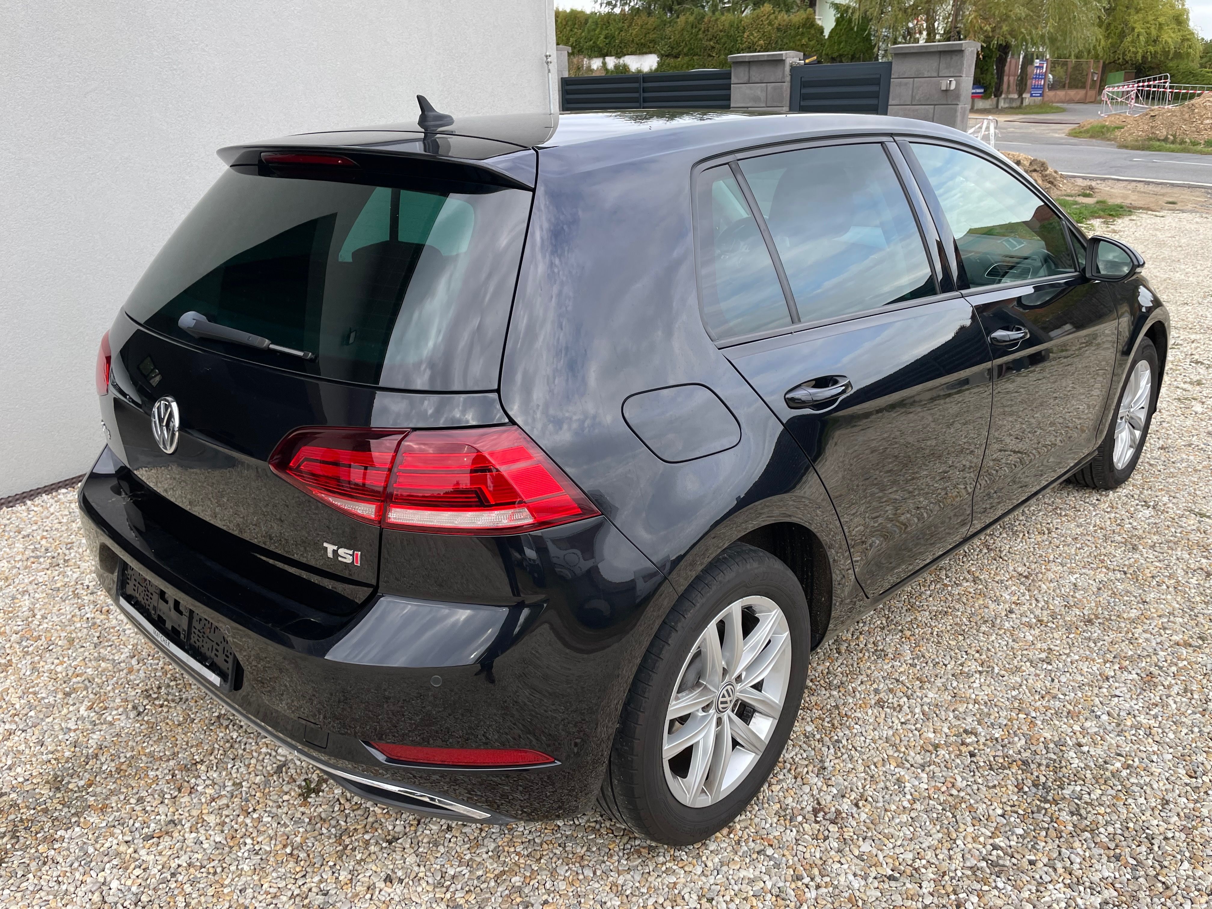 Volkswagen Golf, 1,4 TSI FACELIFT MODEL SOUND - fotka 2