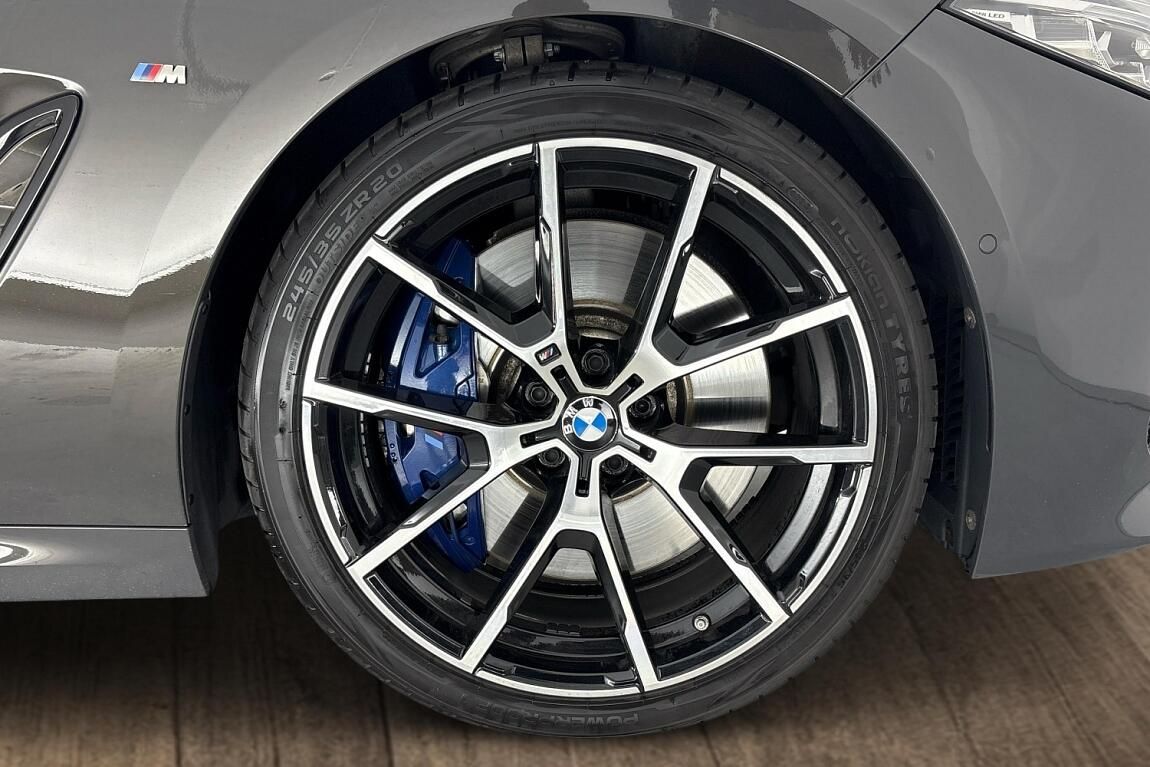 BMW Řada 8, M850i xDrive - fotka 6
