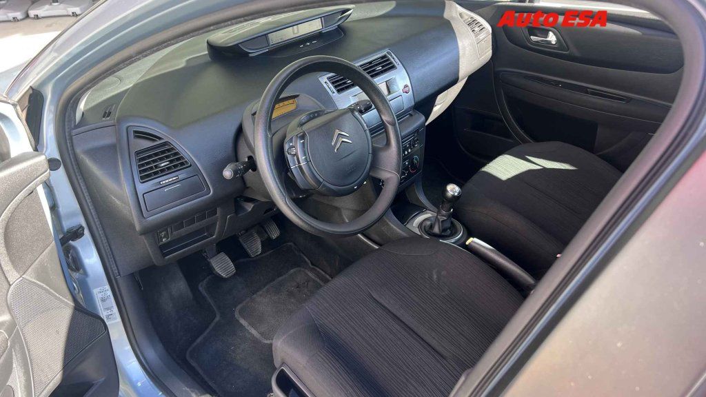Citroën C4, 1.6 i,2.maj,ČR - fotka 3