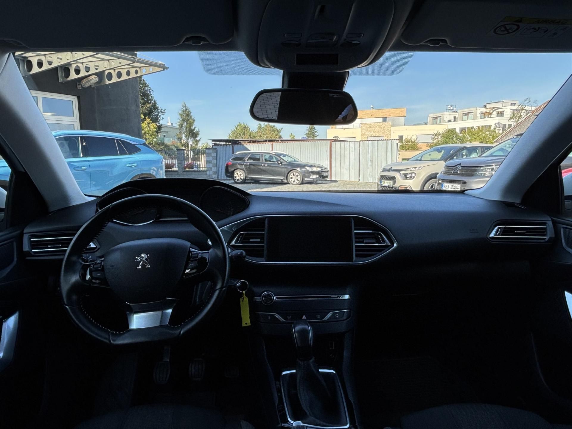 Peugeot 308, SW 1,2 PureTech 130k MAN6 - fotka 4