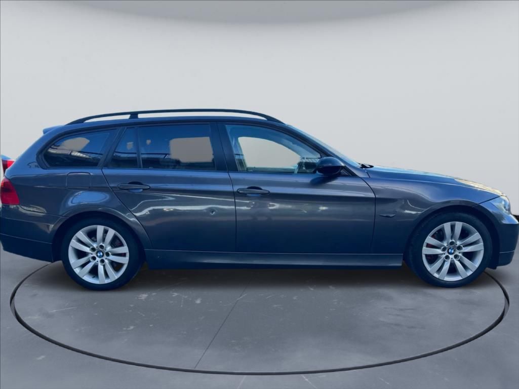 BMW Řada 3, 2,0 d 120kw - fotka 4