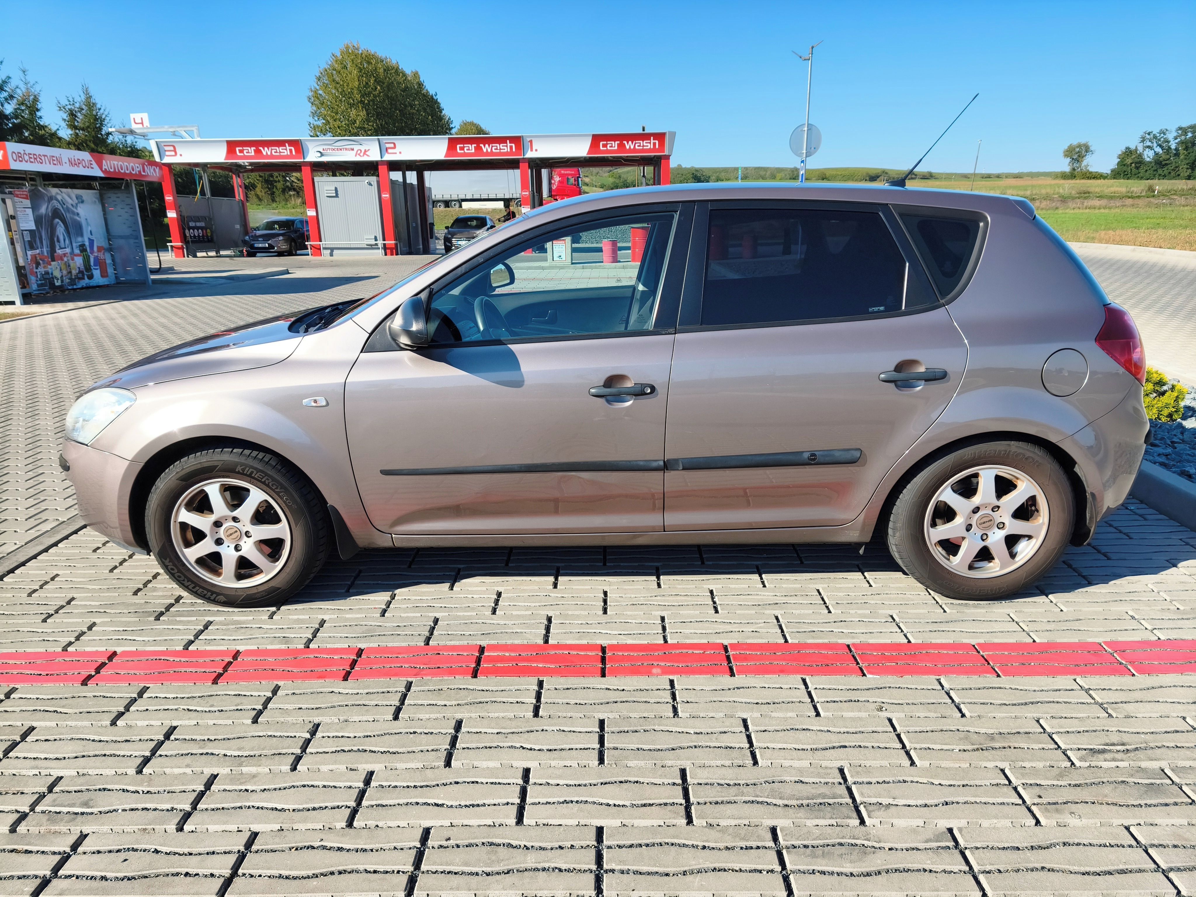 Kia Cee´d, Kia Ceed 1,4 CVVT, 80kW - fotka 4