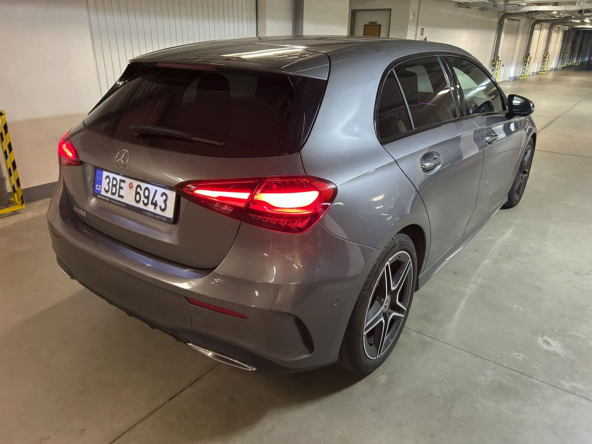 Mercedes-Benz Třídy A, AMG line—Night—1majitel—záruka - fotka 6