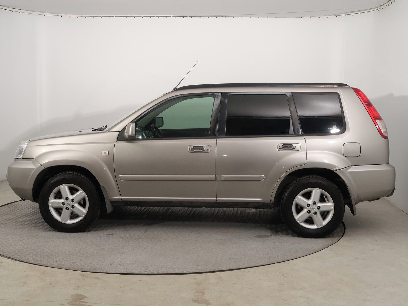 Nissan X-Trail, 2.2 dCi, 4X4, Tažné - fotka 3