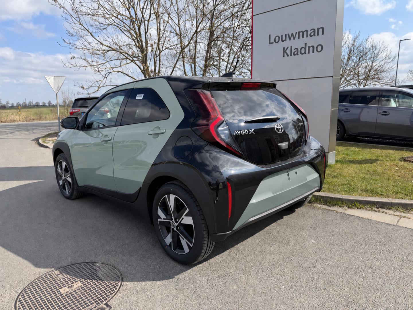 Toyota Aygo, 1.5HEV Style - fotka 4