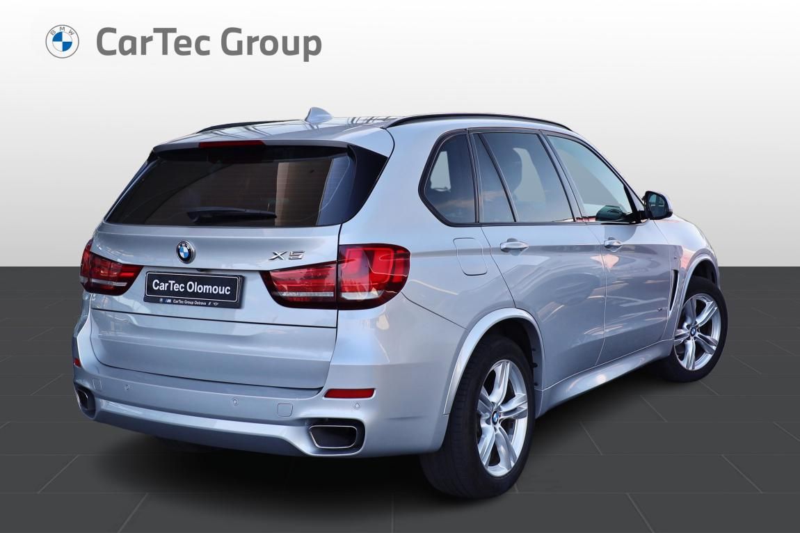 BMW X5, xDrive30d - fotka 4
