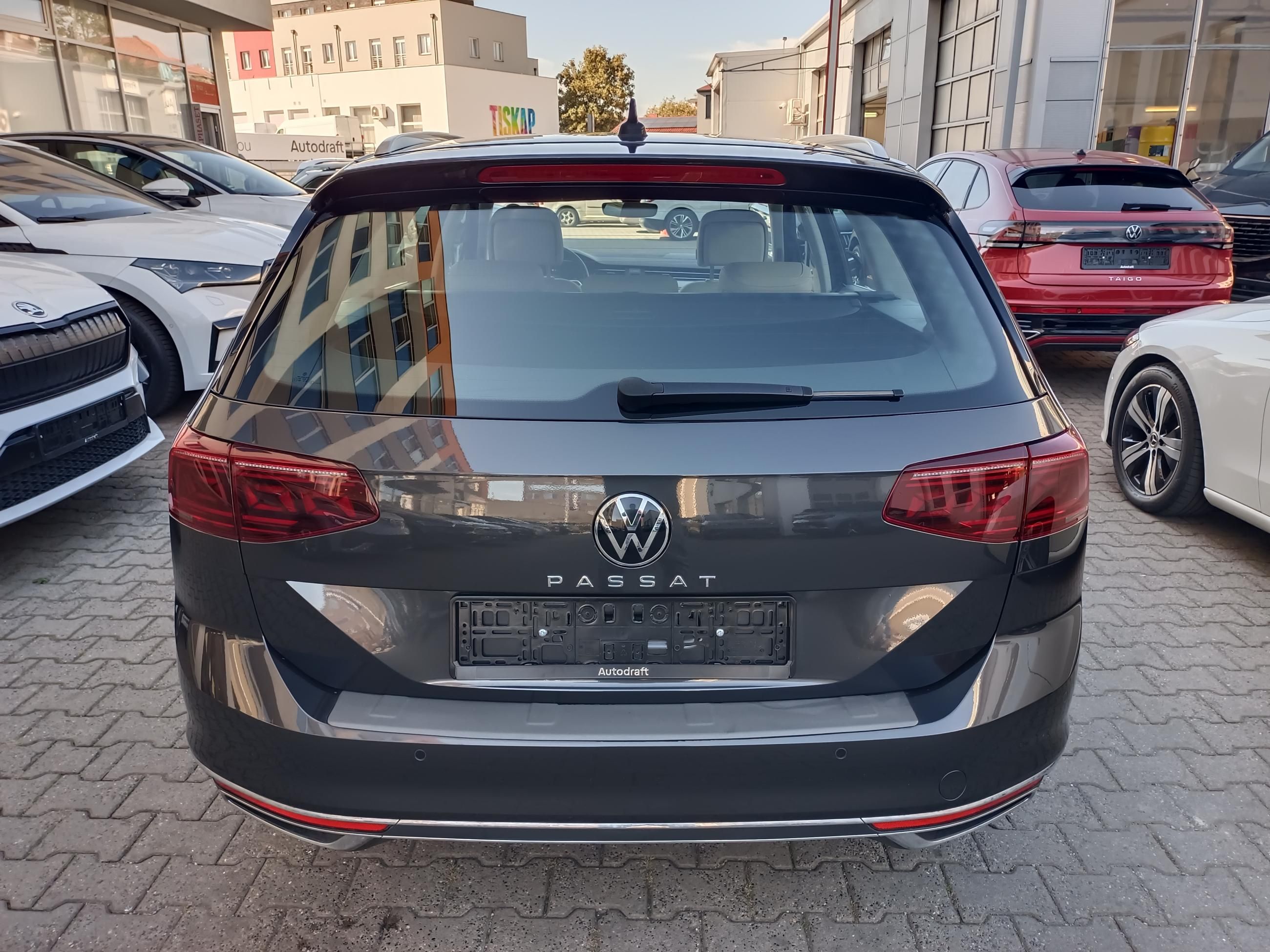 Volkswagen Passat Variant, 2.0 TDI 147kW DSG Elegance - fotka 5