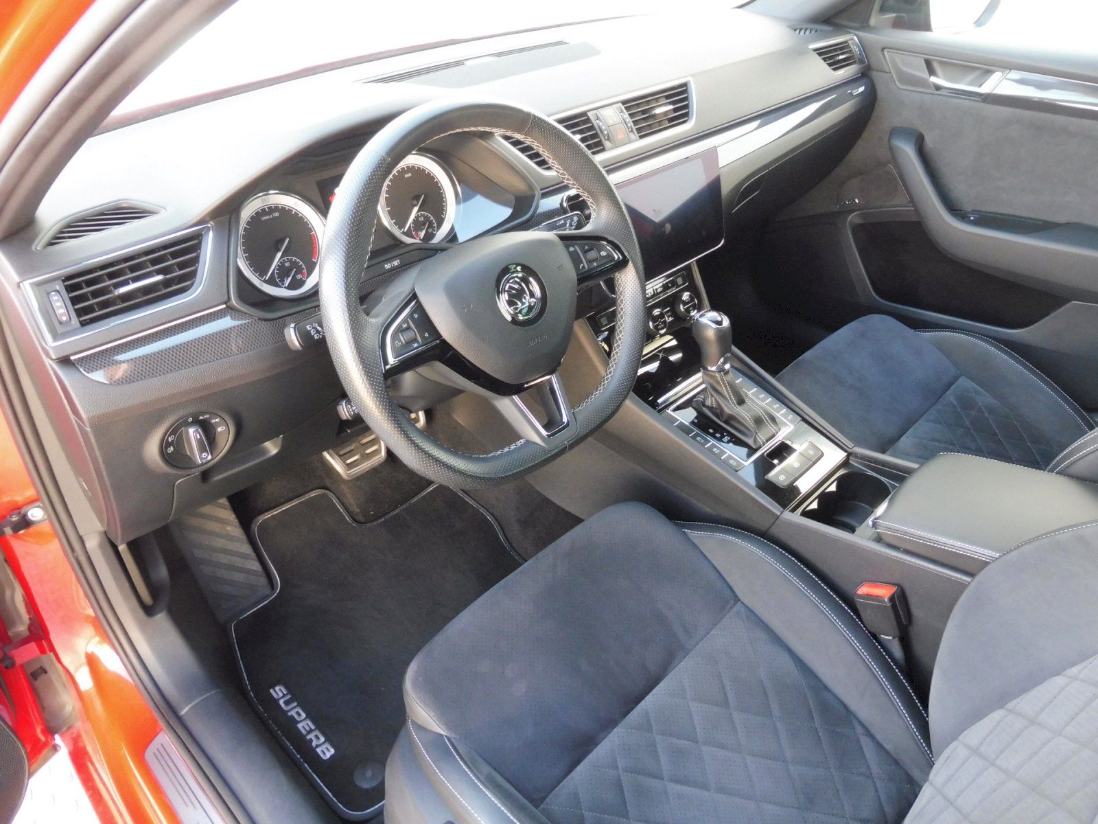 Škoda Superb, Combi SportLine 2,0 TDI 140kW - fotka 6