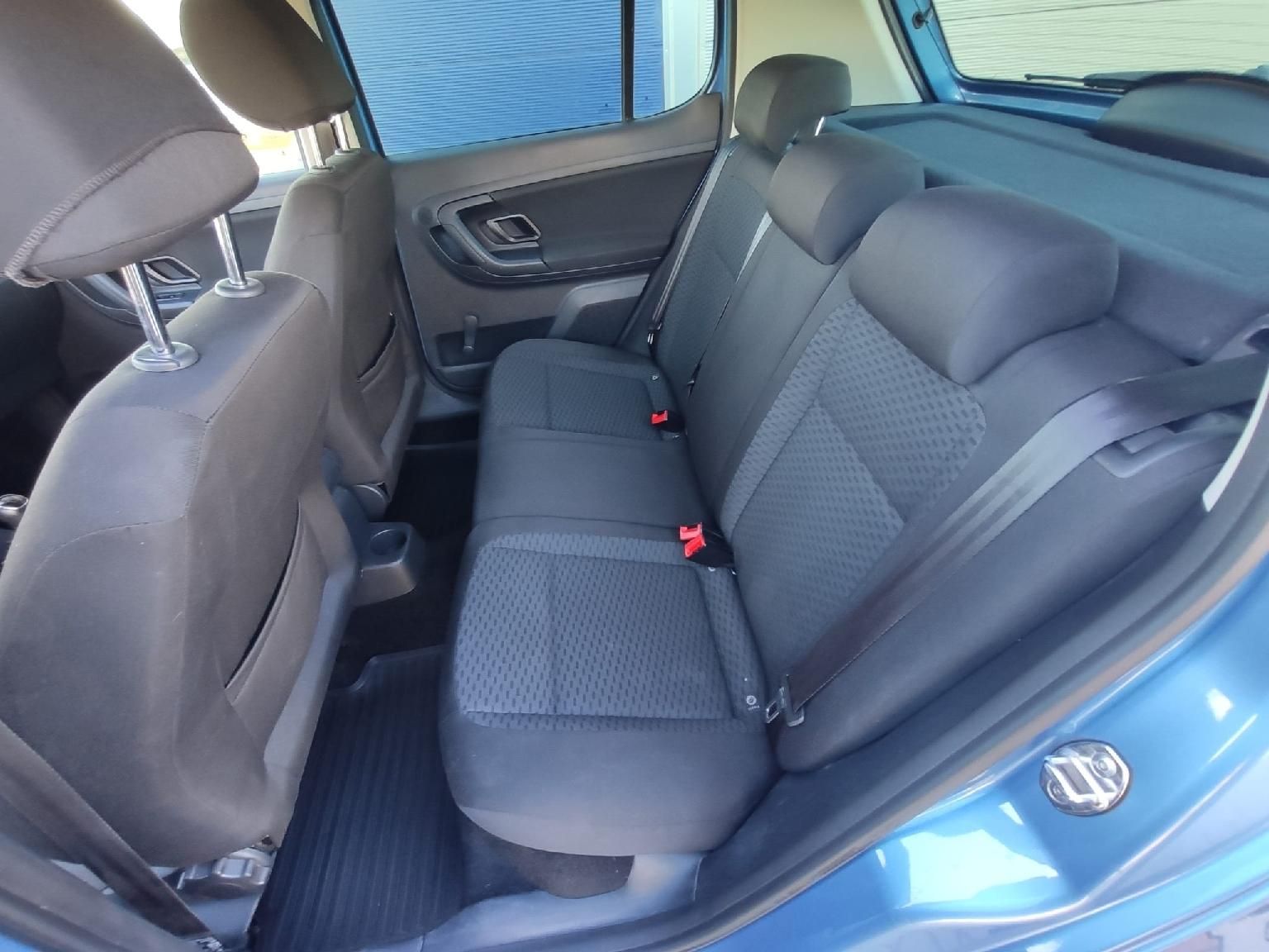 Škoda Fabia, AMBIENTE 1.2 TSI 63 kW DPH - fotka 5