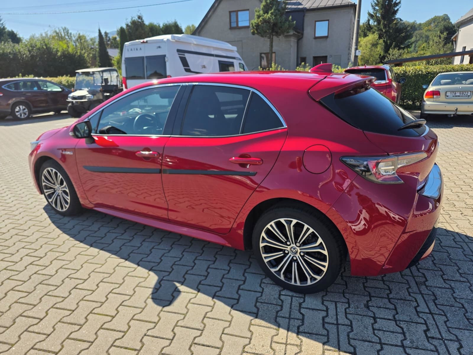 Toyota Corolla, 1,8 Hybrid - 1.maj. TOP STAV - fotka 5