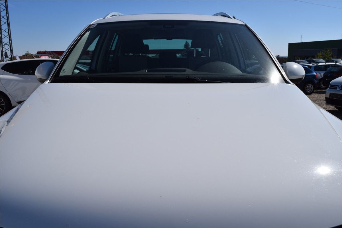 Volkswagen Tiguan, 1,4 i 90kw BI-XENON PANORAMA - fotka 3