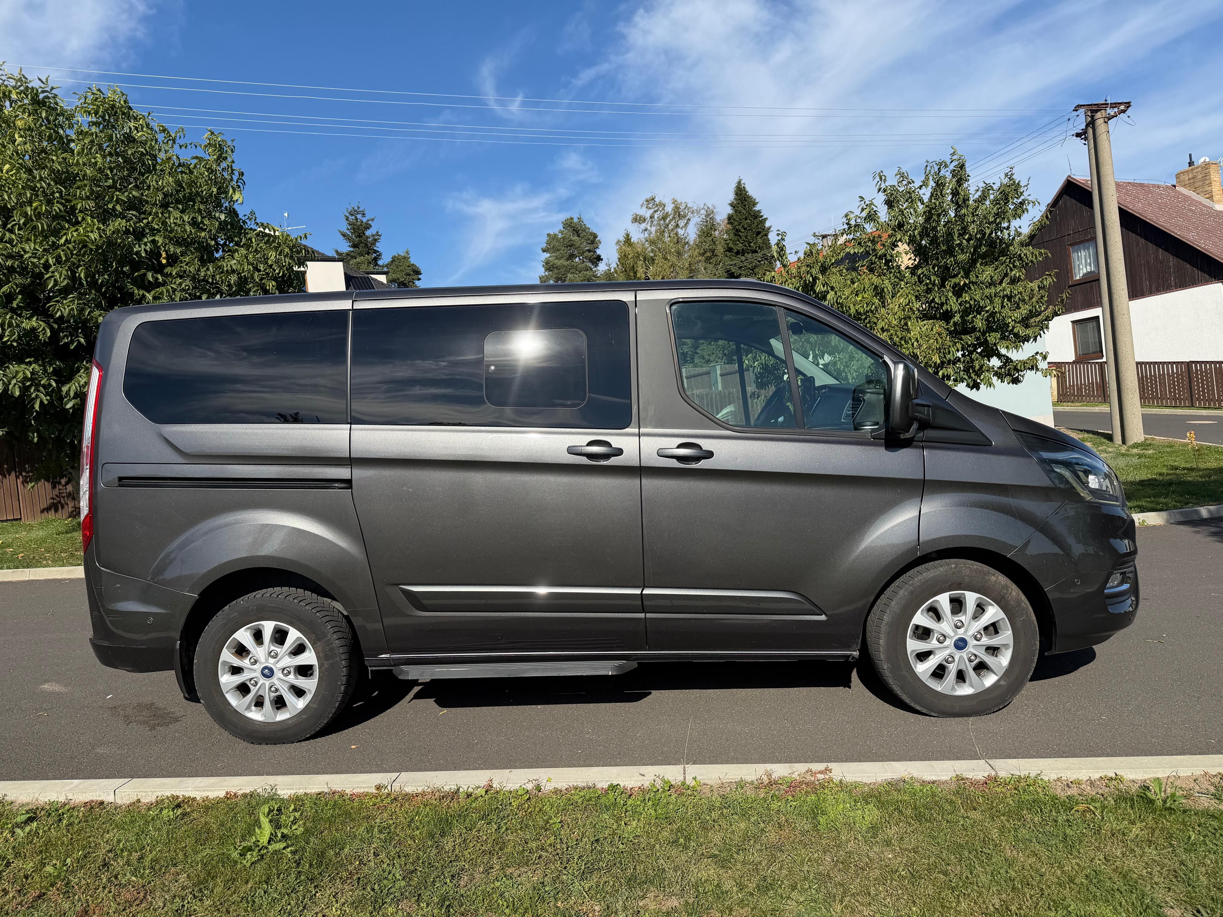 Ford Tourneo Custom, 2.0 TDCi L1Titanium 9mist - fotka 4