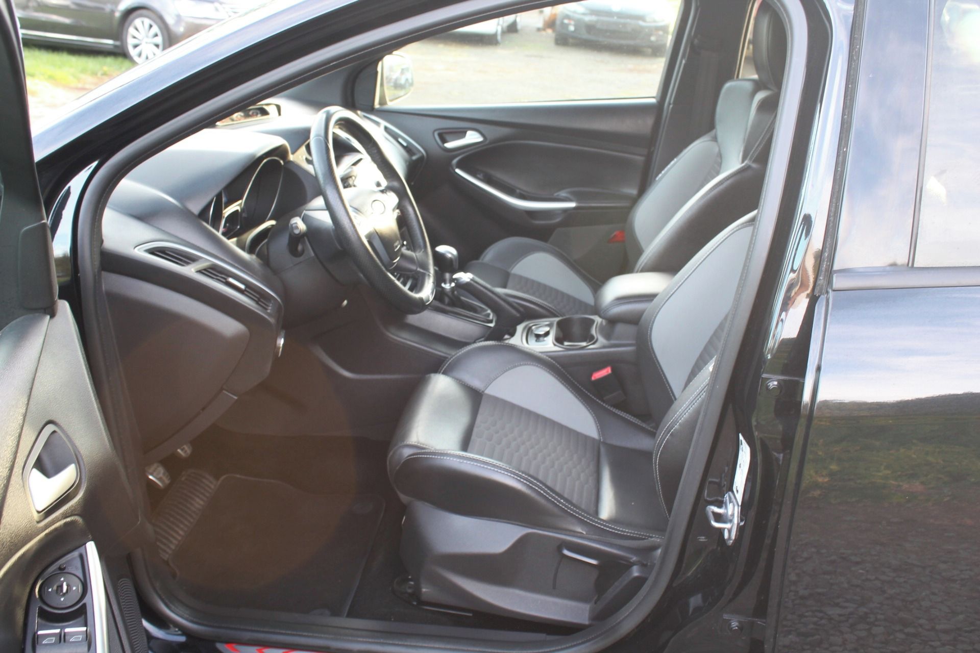 Ford Focus, ST 2.0 184kW RECARO - fotka 6