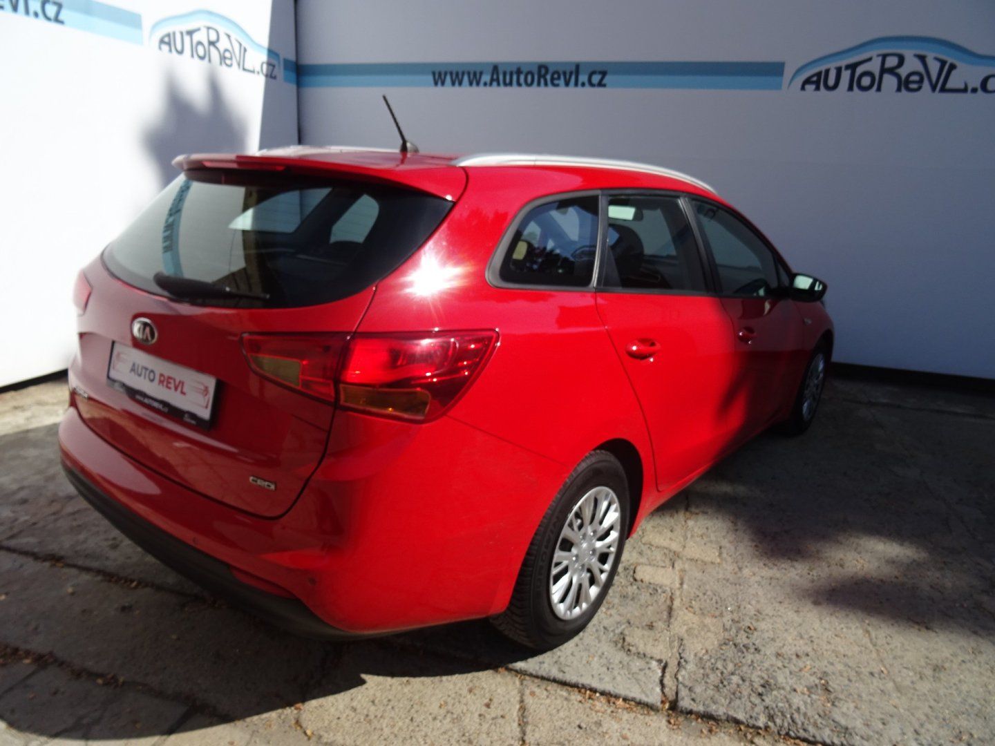 Kia Cee´d, 1.6CRDi,100kW,NovéČR,klima - fotka 4
