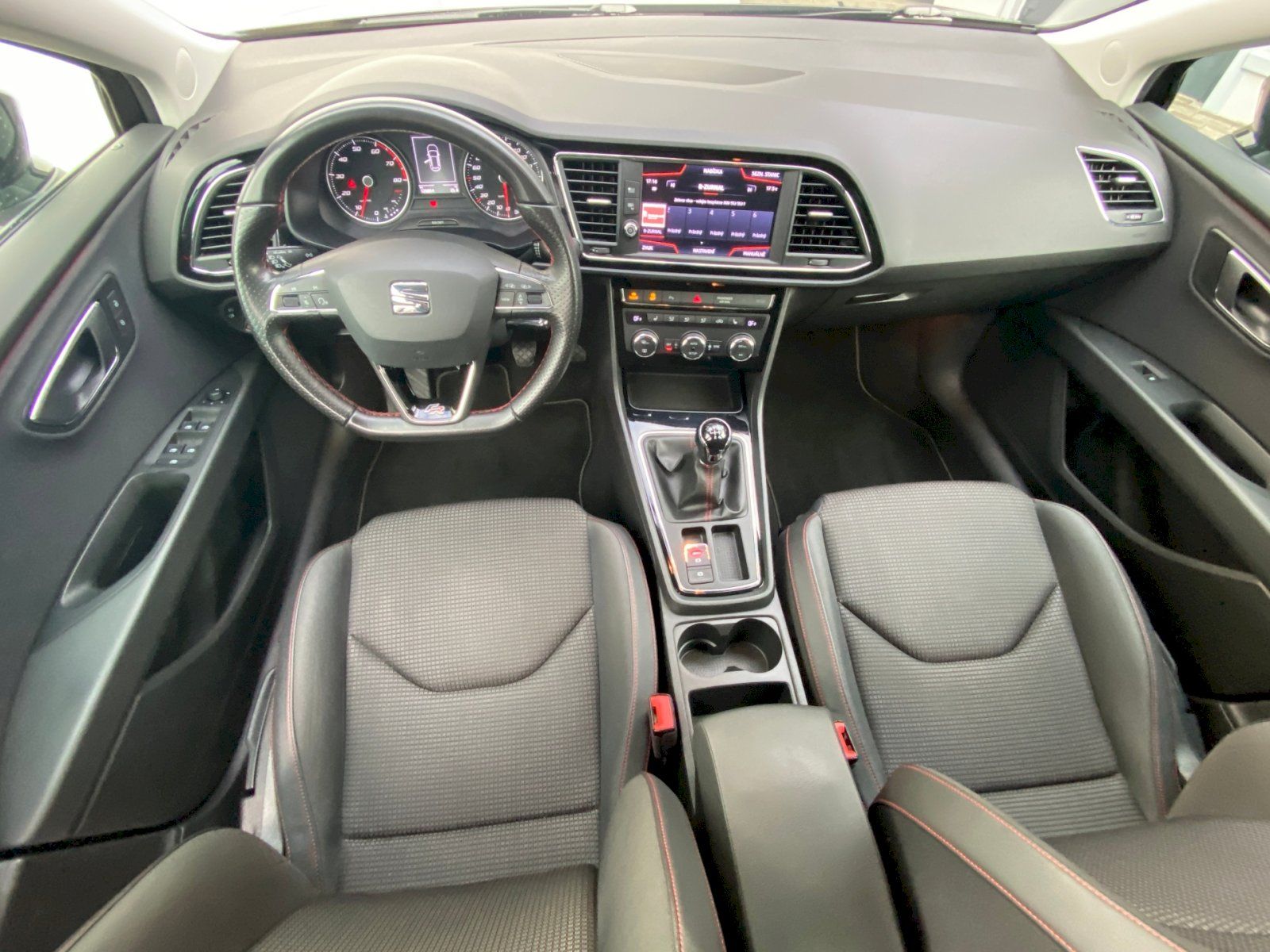 Seat Leon, FR 1.5 TSI 130k 6M - fotka 5