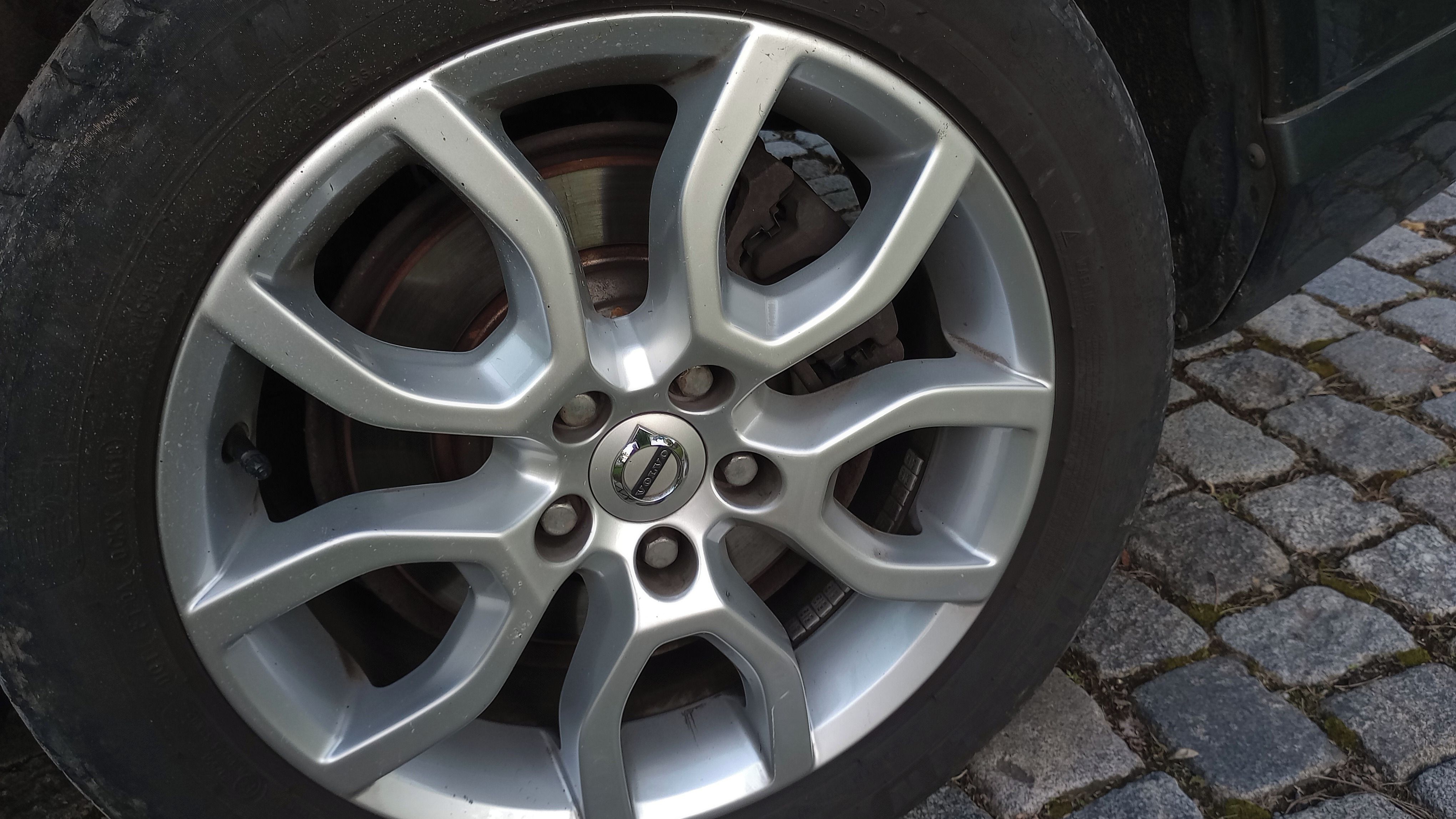 Volvo V70, Volvo V70 2.4D, 5tiválec+2xALU - fotka 6