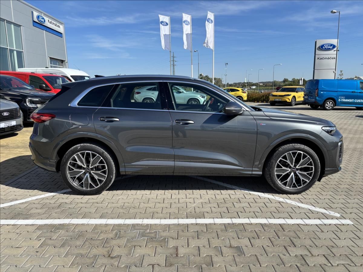 Audi Q5, 2,0 TDI 150kW S-Line quattro - fotka 6
