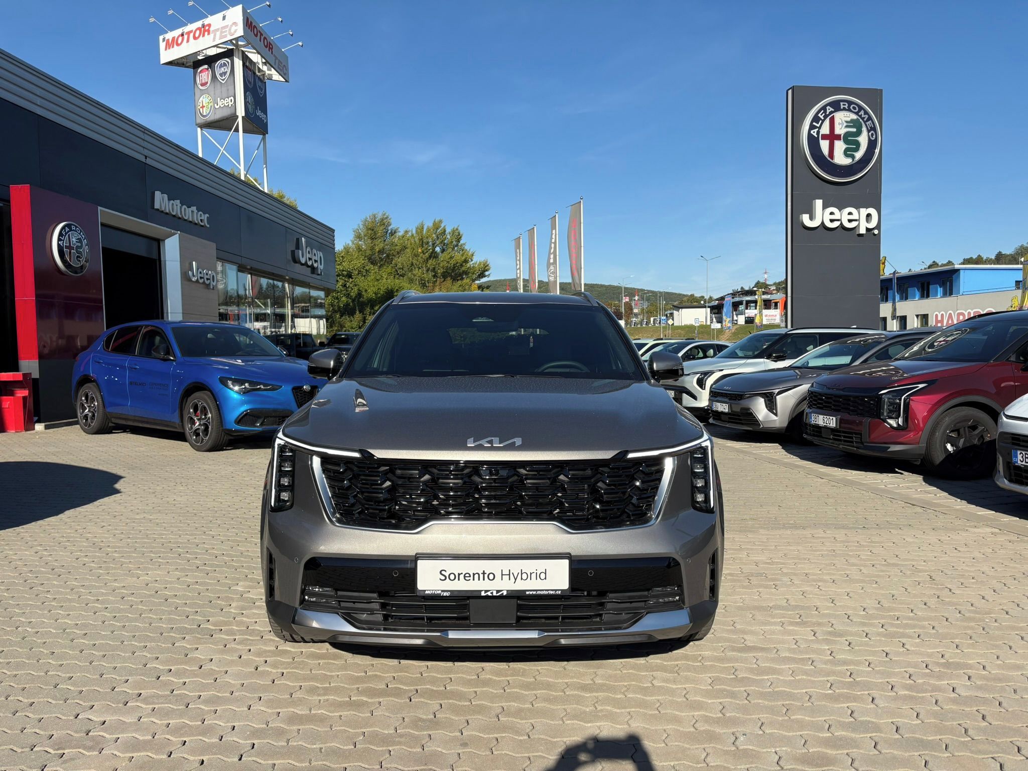 Kia Sorento, 1,6 T-GDi GPF HEV 4x4 6AT 5P T - fotka 2